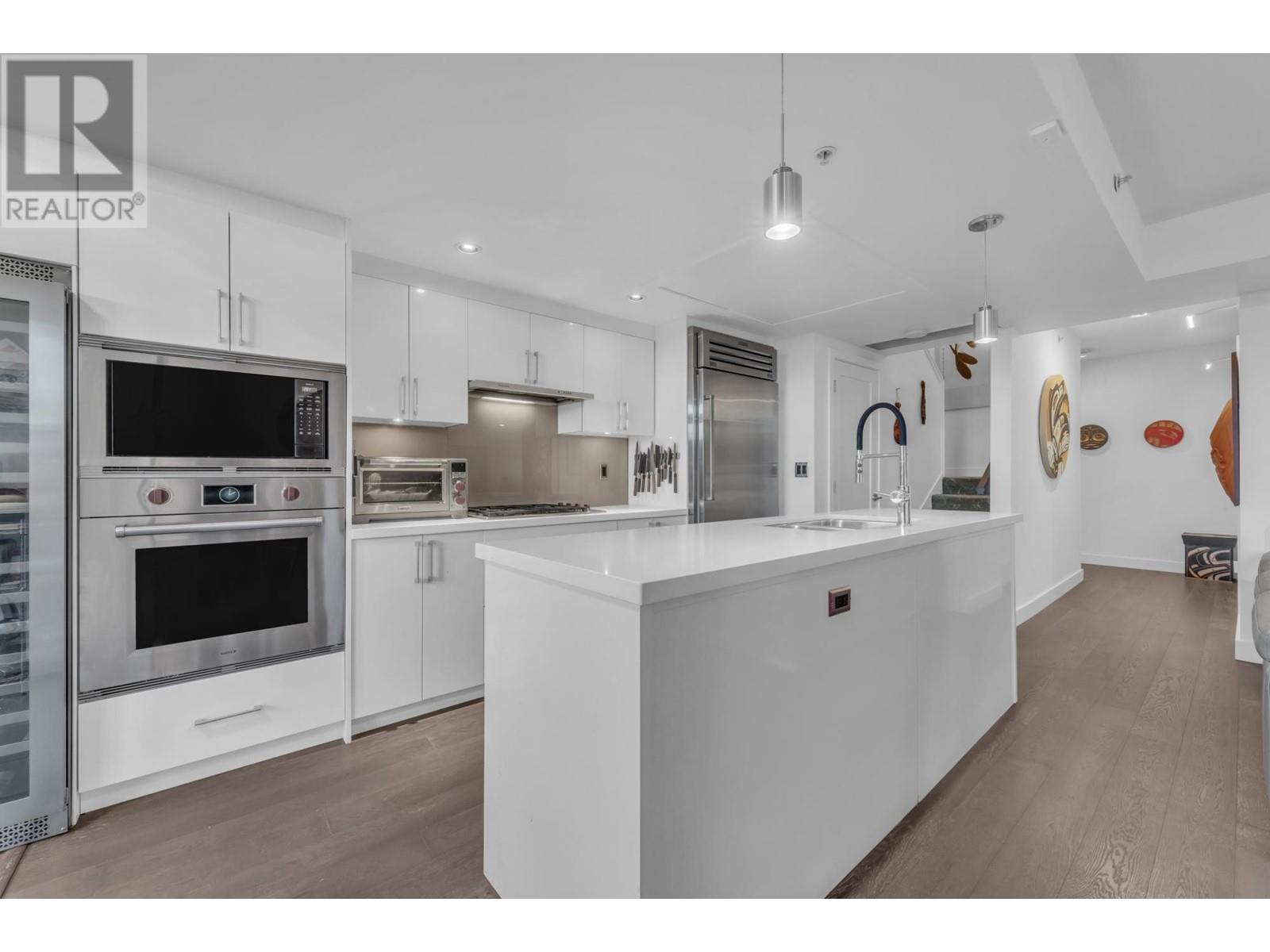 Listing Picture 13 of 40 : 105 3595 W 18TH AVENUE, Vancouver / 溫哥華 - 魯藝地產 Yvonne Lu Group - MLS Medallion Club Member