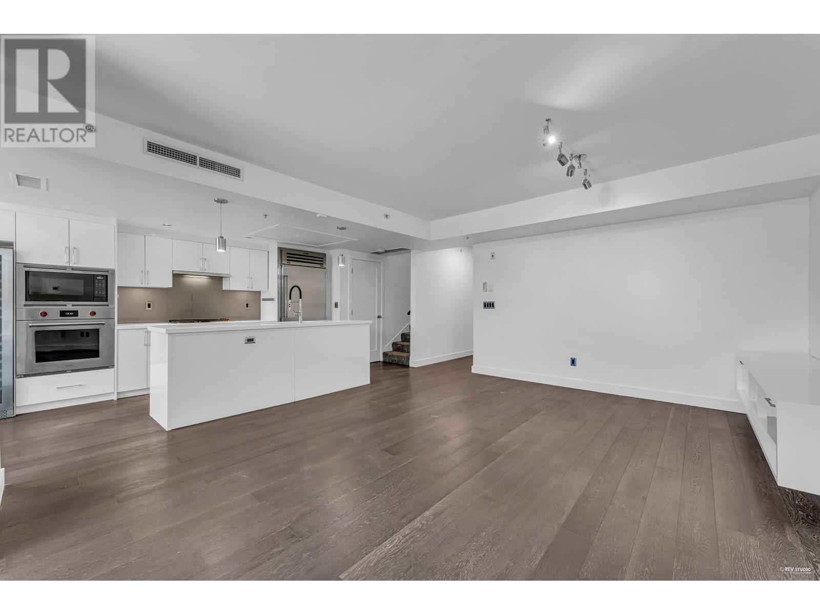 Listing Picture 16 of 40 : 105 3595 W 18TH AVENUE, Vancouver / 溫哥華 - 魯藝地產 Yvonne Lu Group - MLS Medallion Club Member