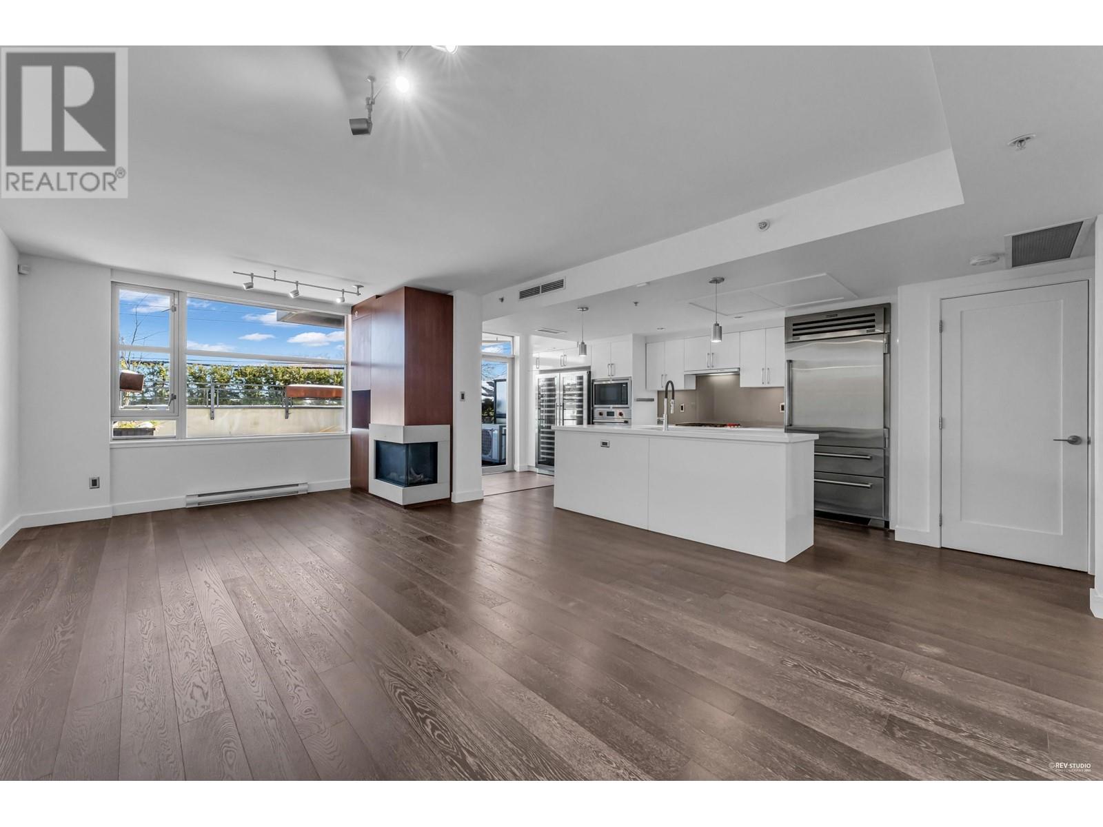 Listing Picture 19 of 40 : 105 3595 W 18TH AVENUE, Vancouver / 溫哥華 - 魯藝地產 Yvonne Lu Group - MLS Medallion Club Member