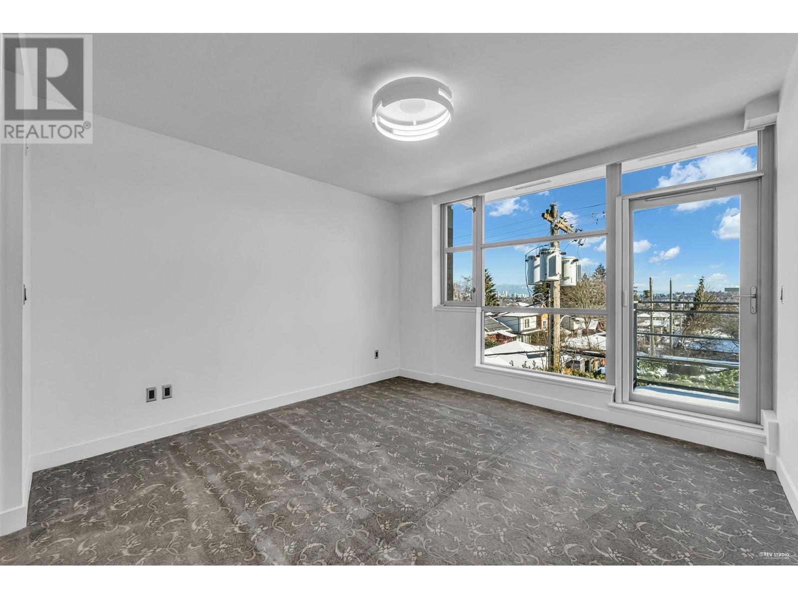 Listing Picture 27 of 40 : 105 3595 W 18TH AVENUE, Vancouver / 溫哥華 - 魯藝地產 Yvonne Lu Group - MLS Medallion Club Member