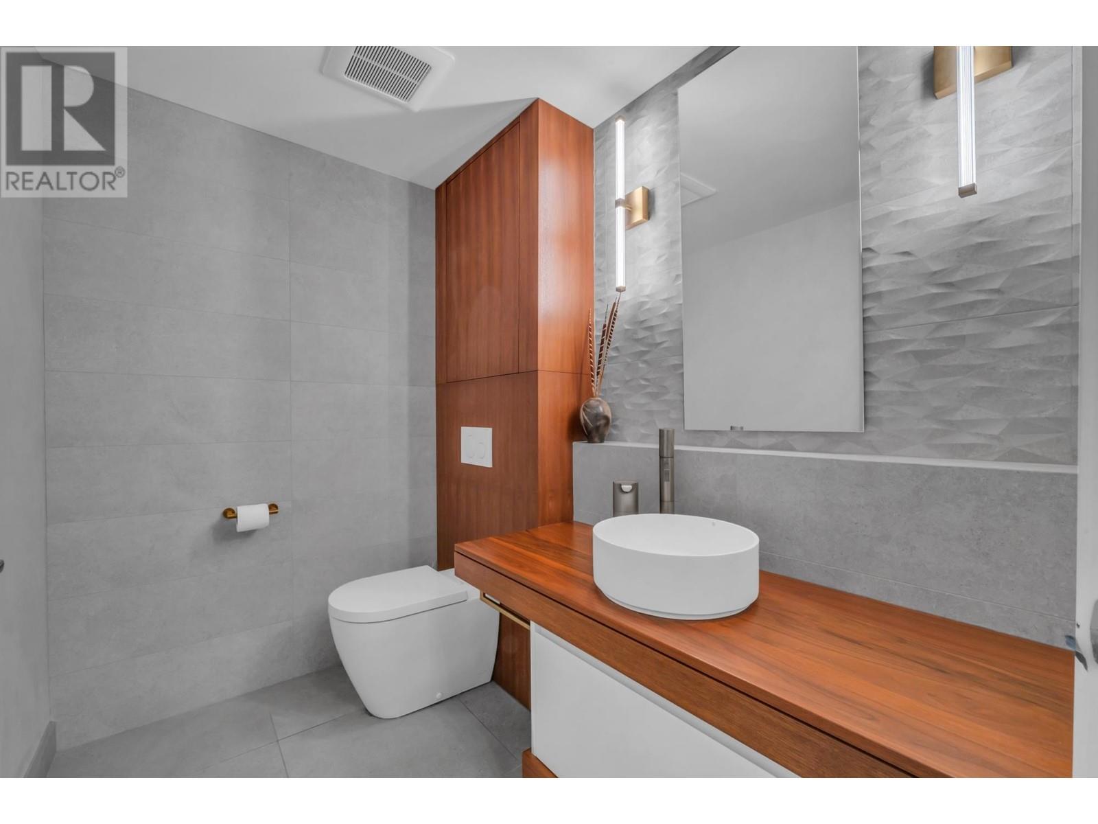 Listing Picture 30 of 40 : 105 3595 W 18TH AVENUE, Vancouver / 溫哥華 - 魯藝地產 Yvonne Lu Group - MLS Medallion Club Member