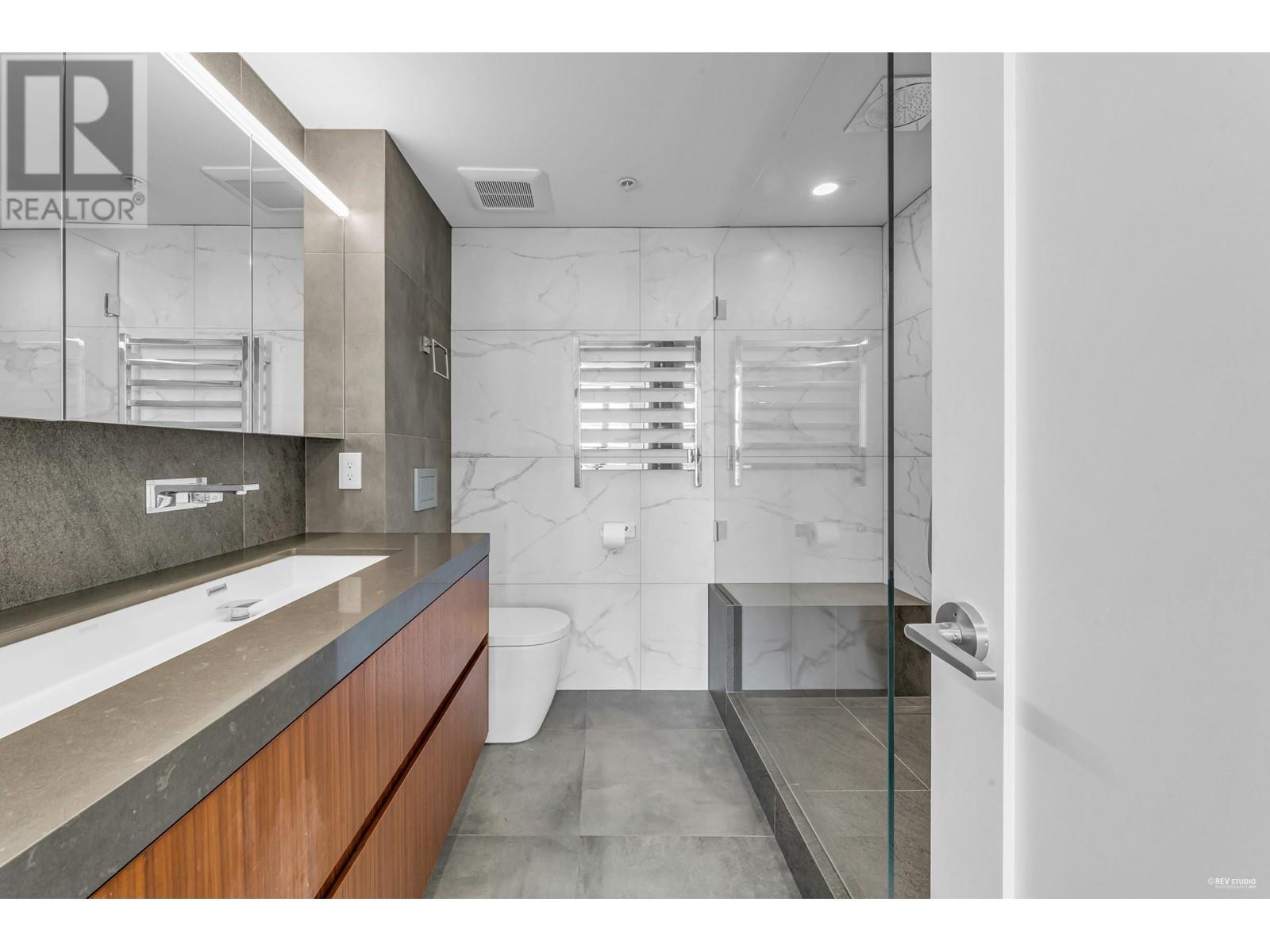 Listing Picture 33 of 40 : 105 3595 W 18TH AVENUE, Vancouver / 溫哥華 - 魯藝地產 Yvonne Lu Group - MLS Medallion Club Member