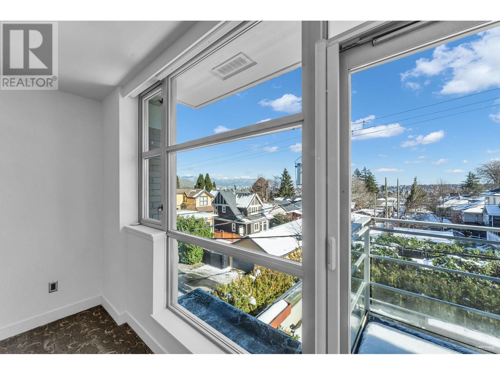 Listing Picture 39 of 40 : 105 3595 W 18TH AVENUE, Vancouver / 溫哥華 - 魯藝地產 Yvonne Lu Group - MLS Medallion Club Member