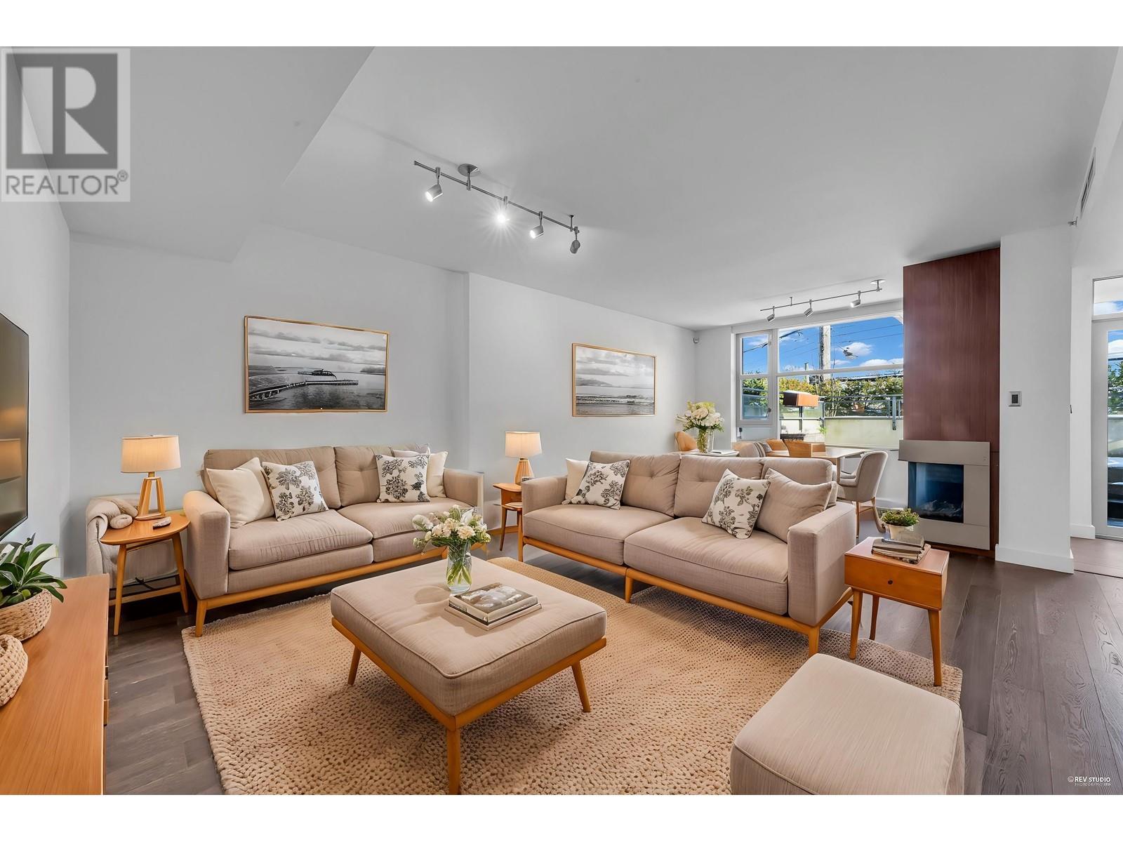 Listing Picture 7 of 40 : 105 3595 W 18TH AVENUE, Vancouver / 溫哥華 - 魯藝地產 Yvonne Lu Group - MLS Medallion Club Member