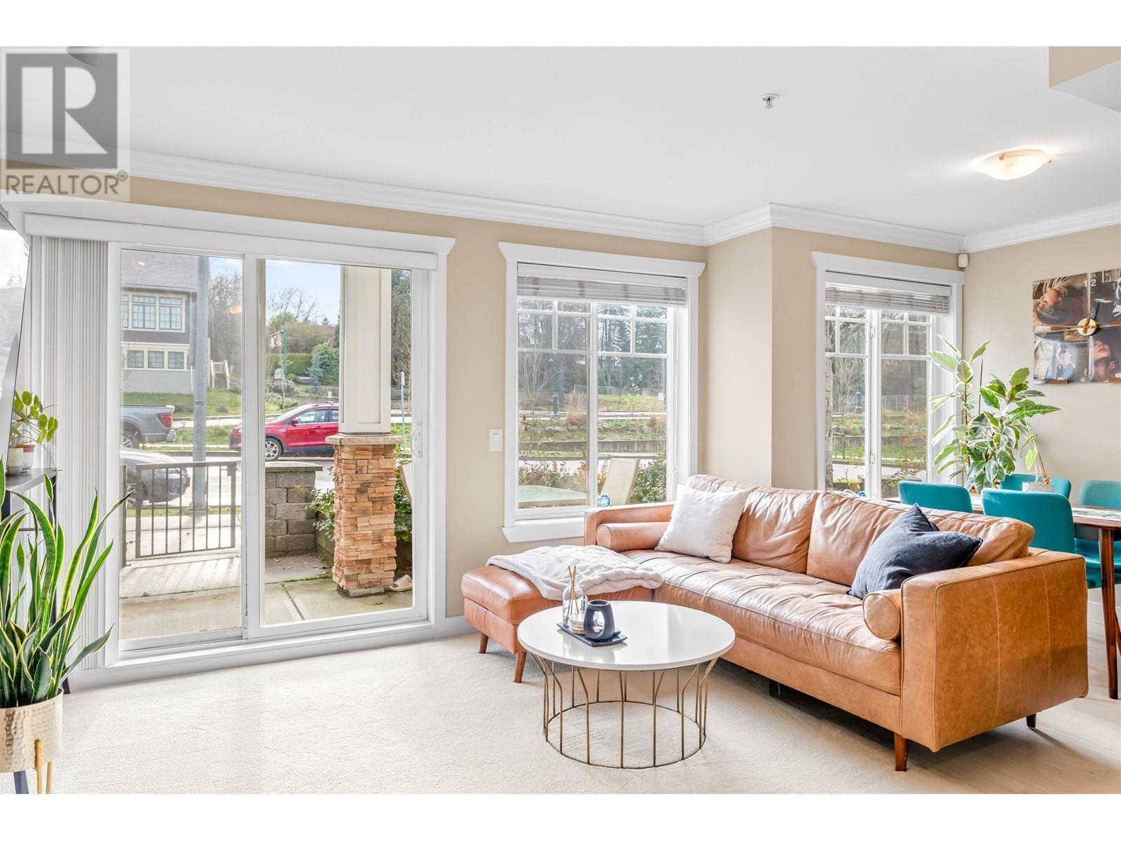 Listing Picture 12 of 32 : 202 4025 NORFOLK STREET, Burnaby / 本拿比 - 魯藝地產 Yvonne Lu Group - MLS Medallion Club Member