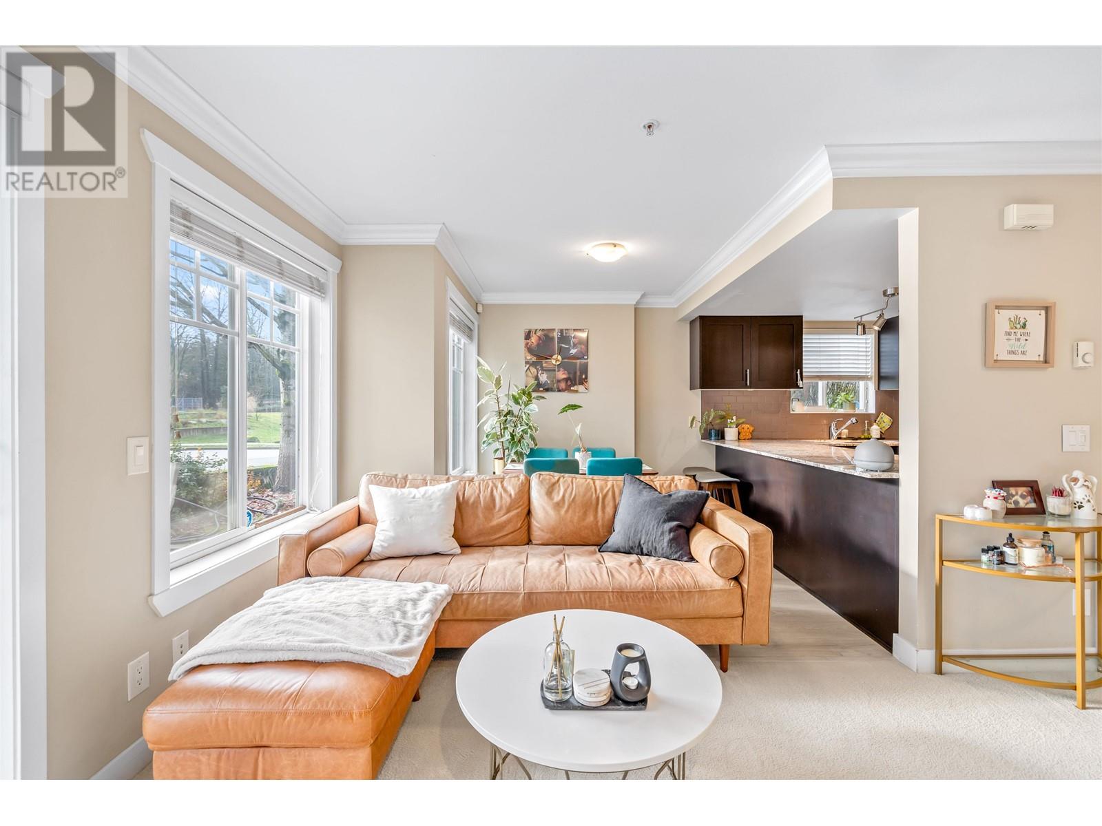 Listing Picture 15 of 32 : 202 4025 NORFOLK STREET, Burnaby / 本拿比 - 魯藝地產 Yvonne Lu Group - MLS Medallion Club Member