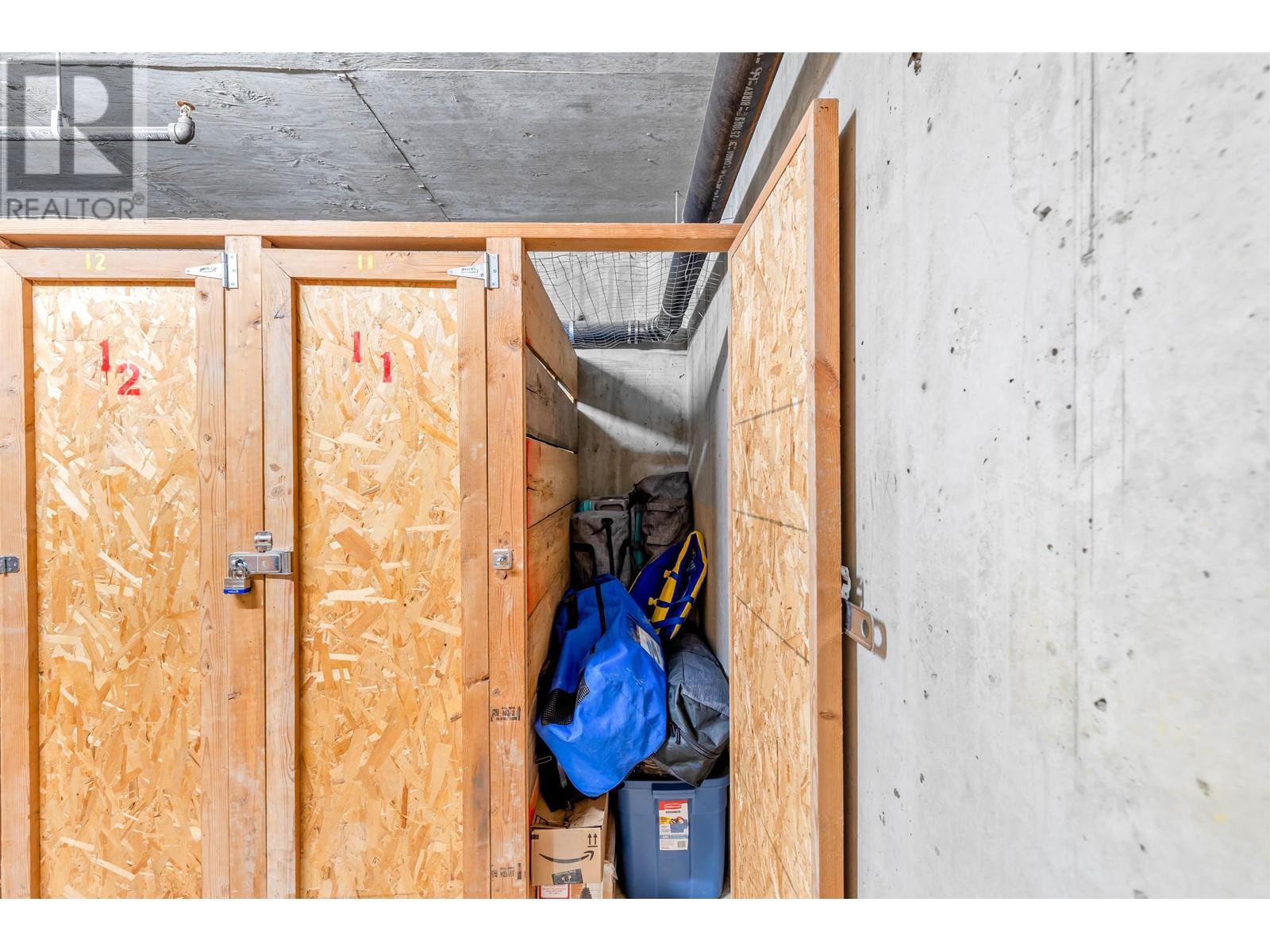 Listing Picture 32 of 32 : 202 4025 NORFOLK STREET, Burnaby / 本拿比 - 魯藝地產 Yvonne Lu Group - MLS Medallion Club Member