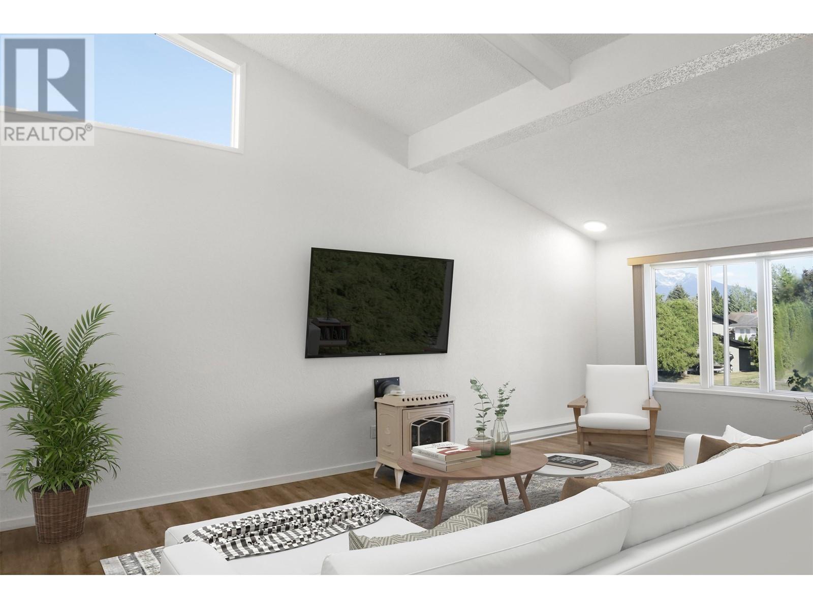 Property at 150 ANGLE STREET image 3