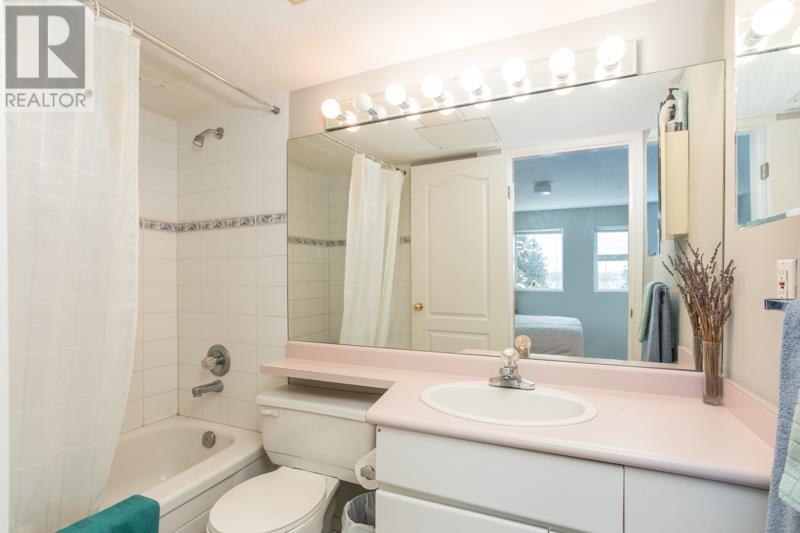 Listing Picture 17 of 27 : 301 1023 WOLFE AVENUE, Vancouver / 溫哥華 - 魯藝地產 Yvonne Lu Group - MLS Medallion Club Member