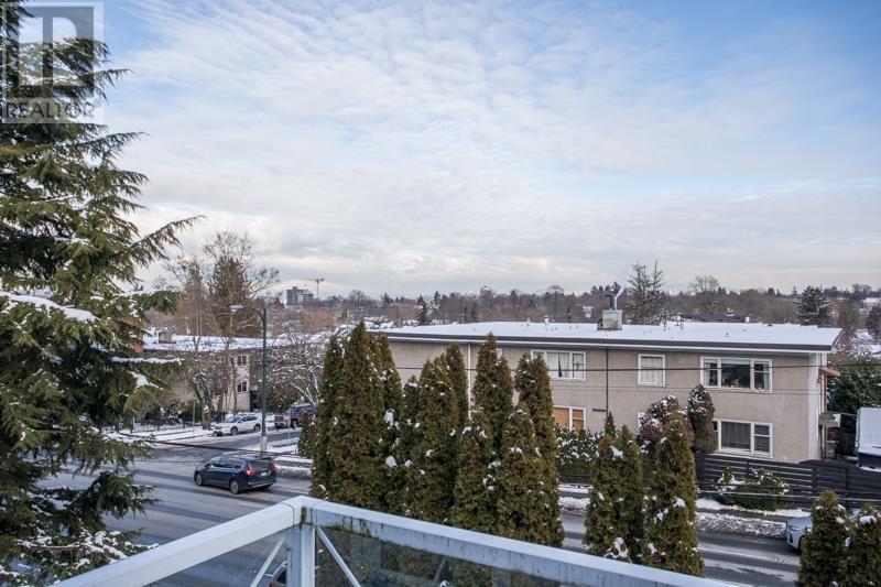 Listing Picture 23 of 27 : 301 1023 WOLFE AVENUE, Vancouver / 溫哥華 - 魯藝地產 Yvonne Lu Group - MLS Medallion Club Member