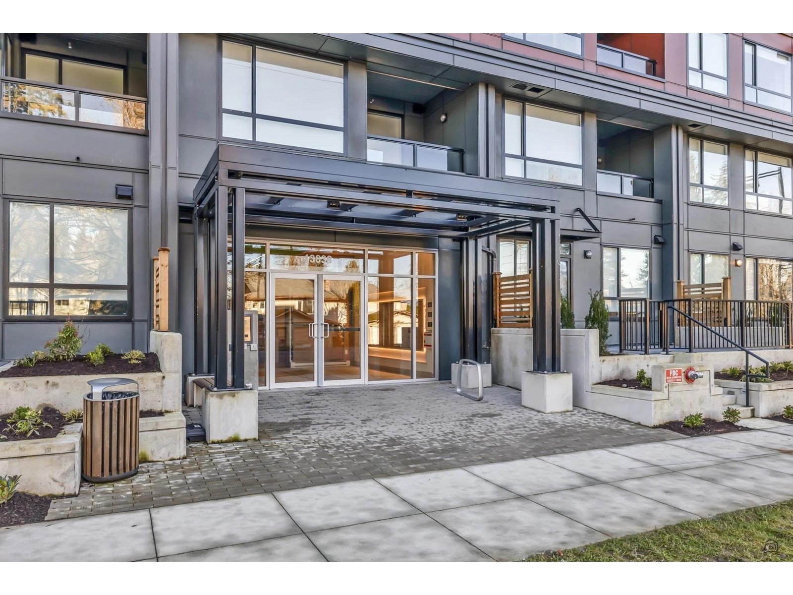 W205 13838 108 AVENUE, surrey, British Columbia V3T0T8