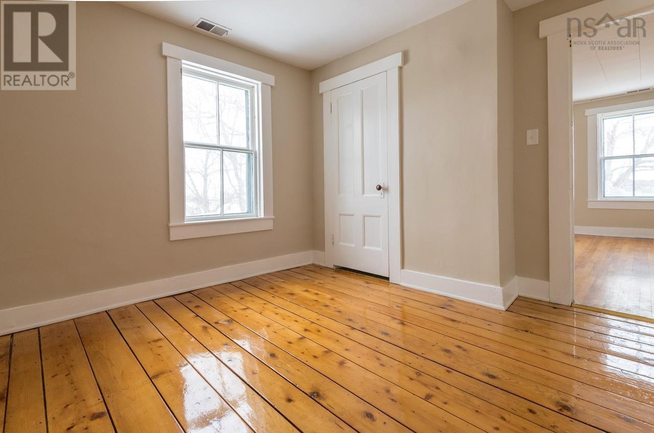 94 Hopson Street, Lunenburg, Nova Scotia  B0J 2C0 - Photo 5 - 202502724