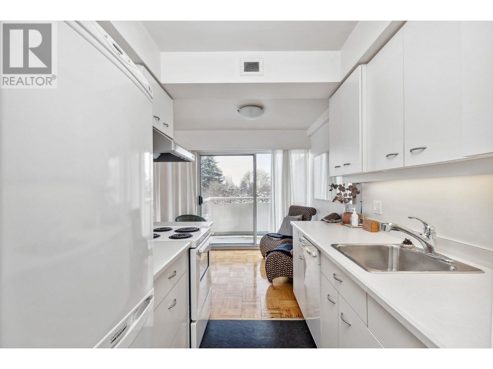 Listing Picture 9 of 23 : 306 5926 TISDALL STREET, Vancouver / 溫哥華 - 魯藝地產 Yvonne Lu Group - MLS Medallion Club Member