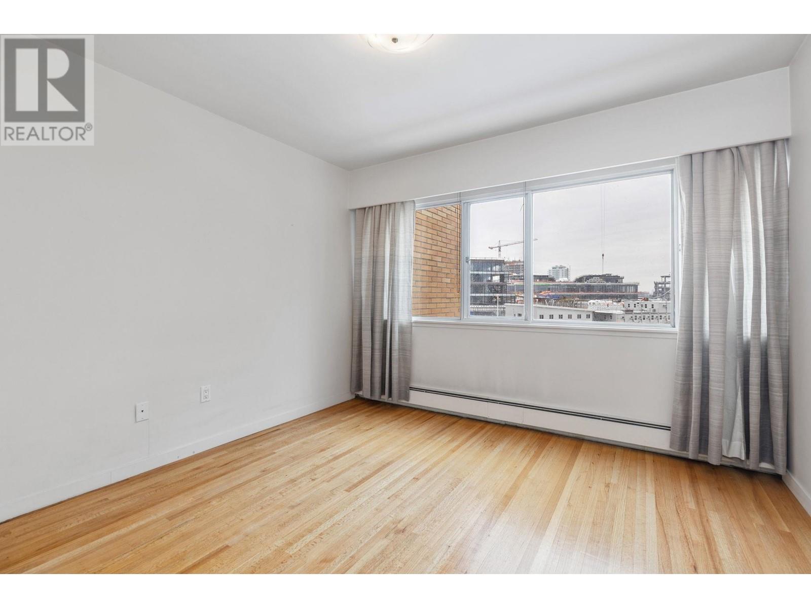 Listing Picture 13 of 23 : 306 5926 TISDALL STREET, Vancouver / 溫哥華 - 魯藝地產 Yvonne Lu Group - MLS Medallion Club Member