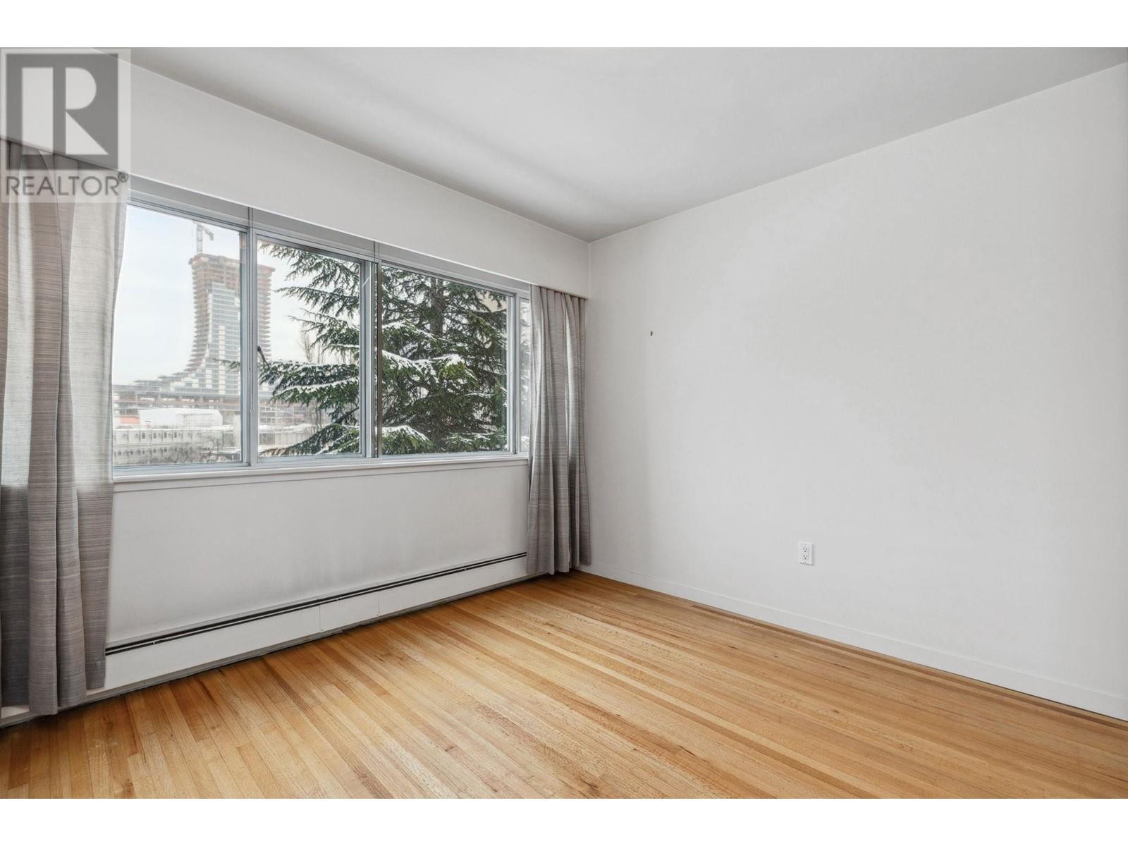 Listing Picture 14 of 23 : 306 5926 TISDALL STREET, Vancouver / 溫哥華 - 魯藝地產 Yvonne Lu Group - MLS Medallion Club Member