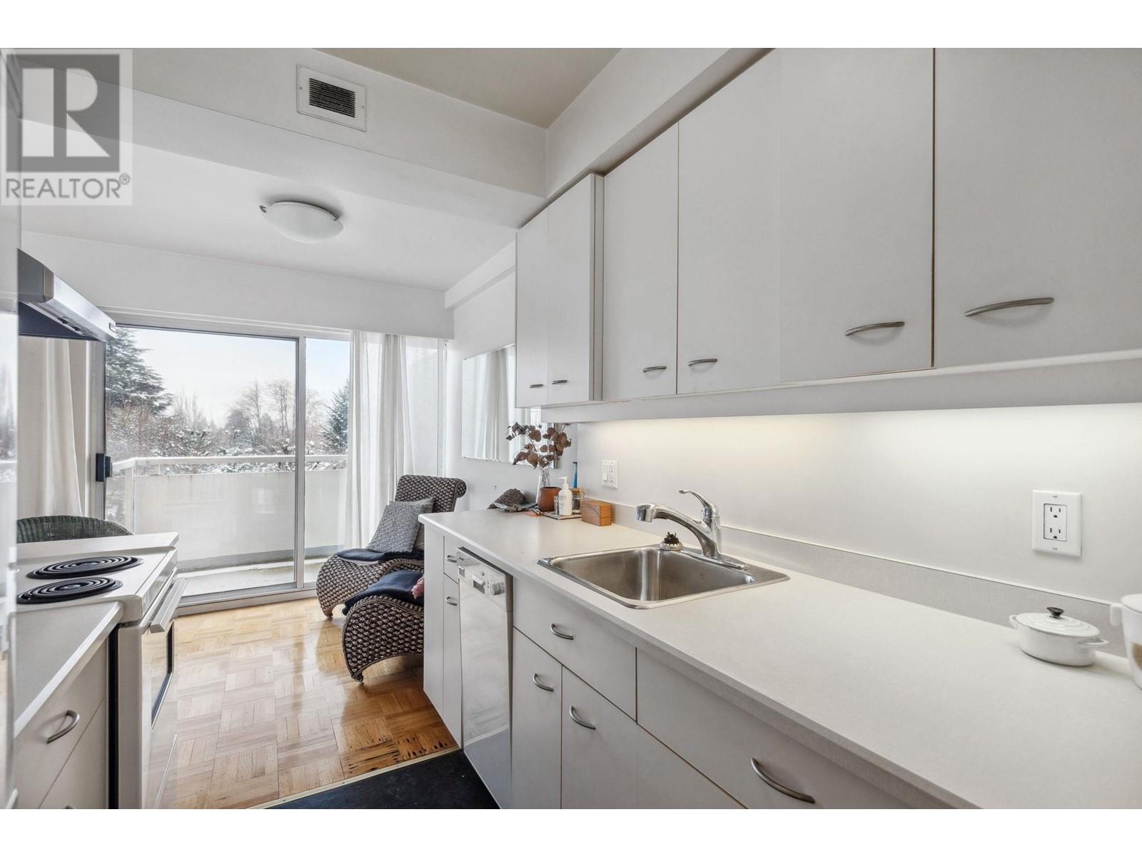 Listing Picture 10 of 23 : 306 5926 TISDALL STREET, Vancouver / 溫哥華 - 魯藝地產 Yvonne Lu Group - MLS Medallion Club Member