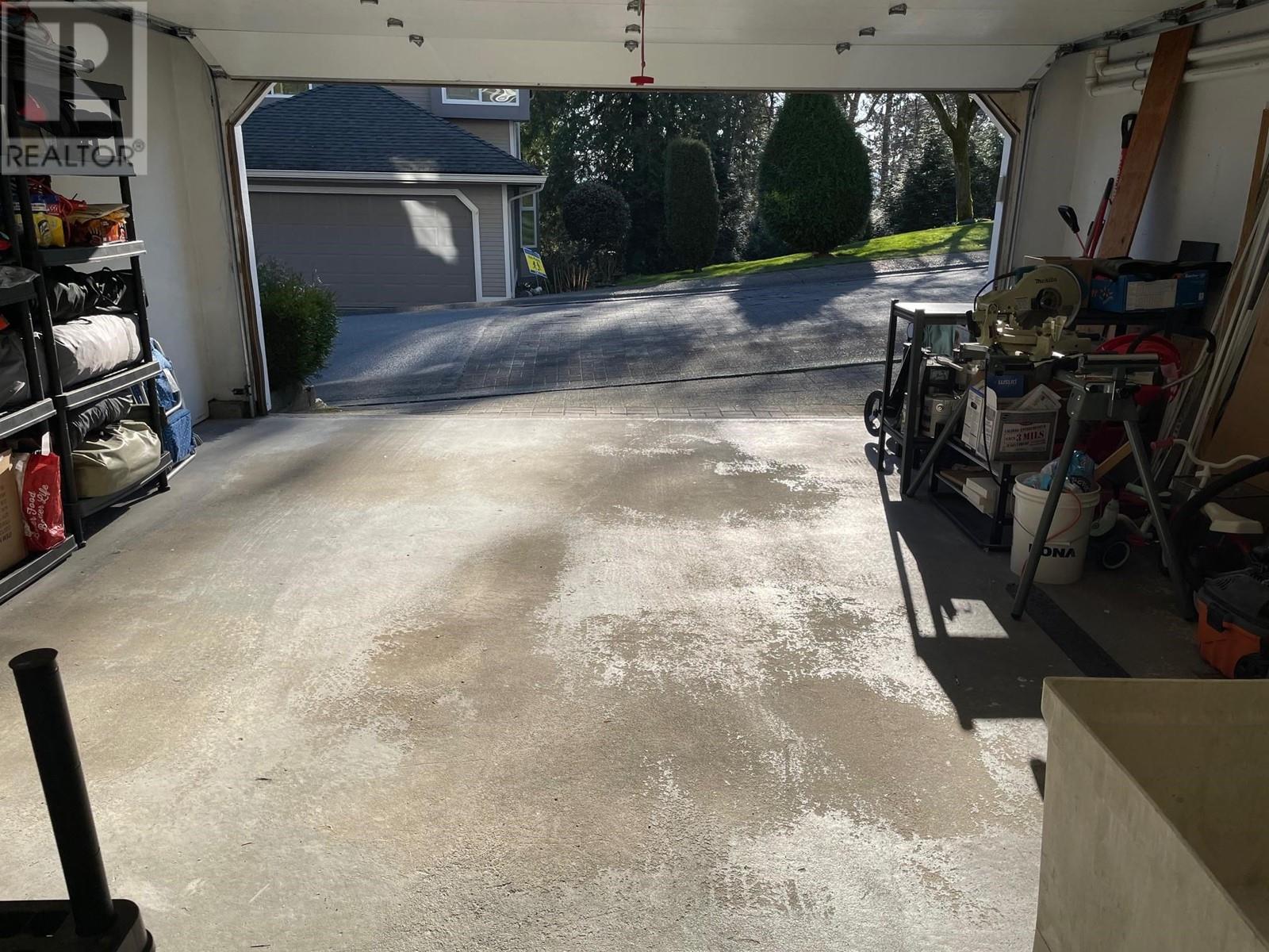 Listing Picture 37 of 40 : 9273 GOLDHURST TERRACE, Burnaby / 本拿比 - 魯藝地產 Yvonne Lu Group - MLS Medallion Club Member