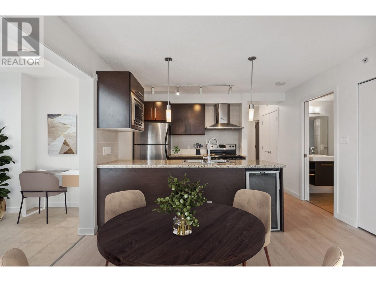 Listing Picture 8 of 29 : 1901 689 ABBOTT STREET, Vancouver / 溫哥華 - 魯藝地產 Yvonne Lu Group - MLS Medallion Club Member