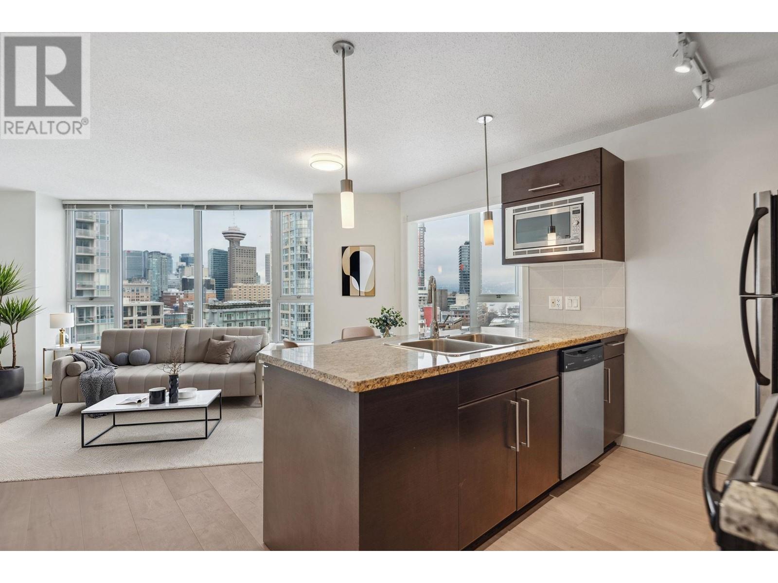 Listing Picture 2 of 29 : 1901 689 ABBOTT STREET, Vancouver / 溫哥華 - 魯藝地產 Yvonne Lu Group - MLS Medallion Club Member