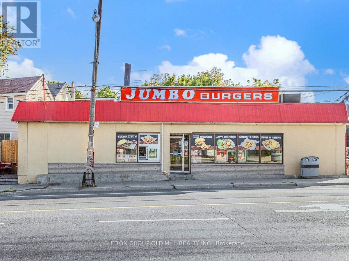 Property at 685 RUNNYMEDE ROAD image 2