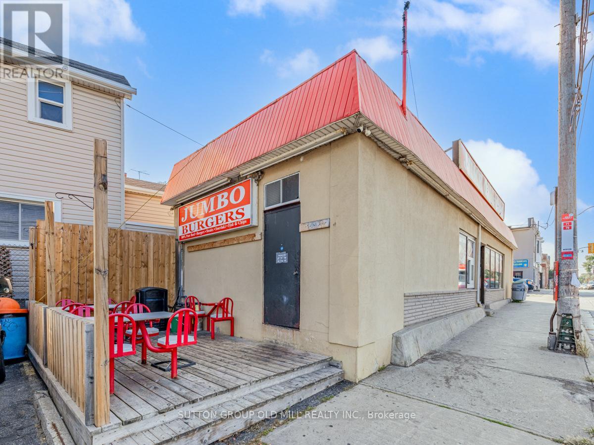 685 Runnymede Road, Toronto (Runnymede-Bloor West Village), Ontario  M6P 1W6 - Photo 26 - W11968532
