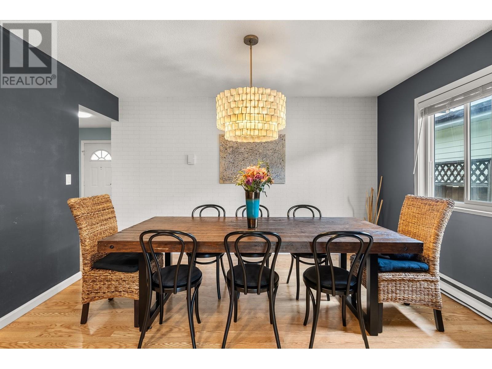 Listing Picture 10 of 38 : 5300 FRANCIS ROAD, Richmond / 烈治文 - 魯藝地產 Yvonne Lu Group - MLS Medallion Club Member