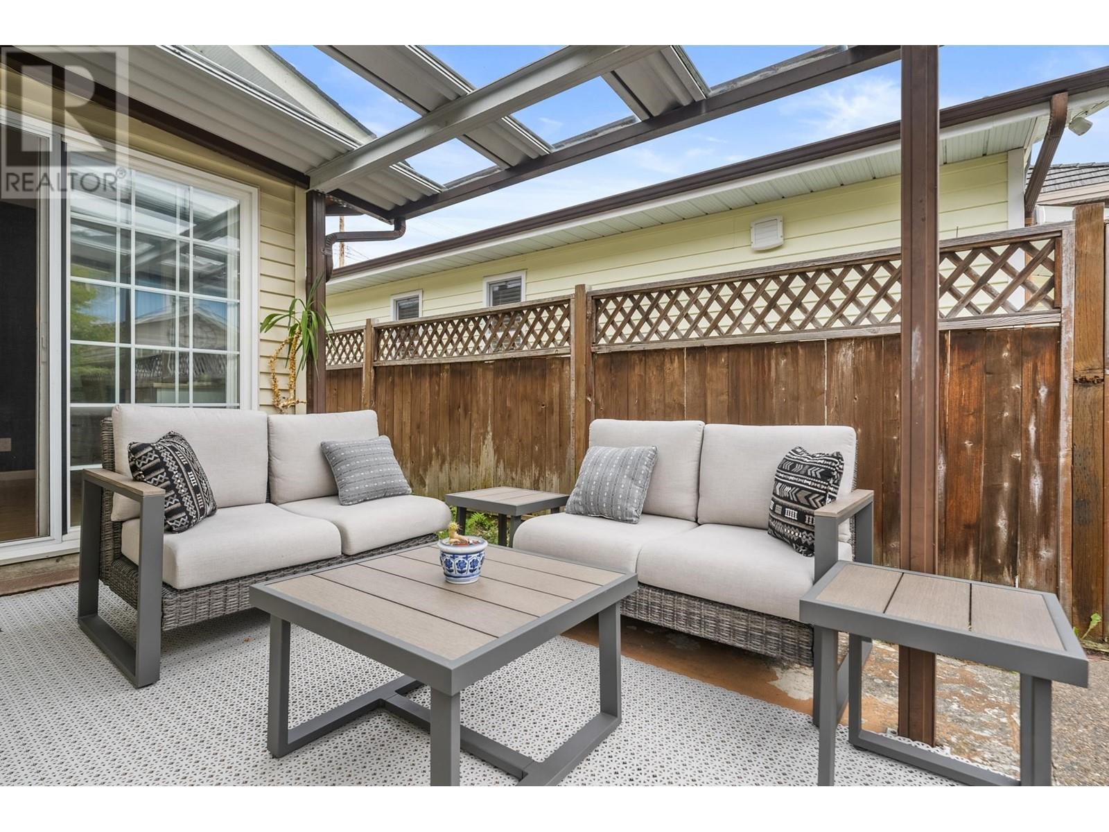 Listing Picture 37 of 38 : 5300 FRANCIS ROAD, Richmond / 烈治文 - 魯藝地產 Yvonne Lu Group - MLS Medallion Club Member