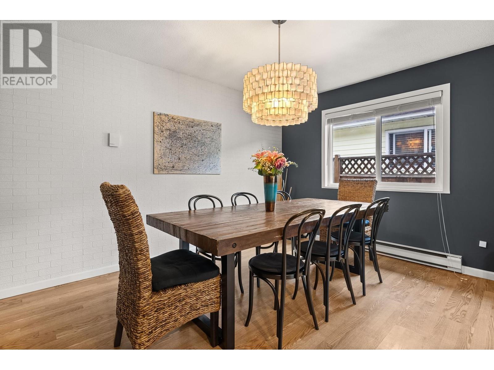 Listing Picture 11 of 38 : 5300 FRANCIS ROAD, Richmond / 烈治文 - 魯藝地產 Yvonne Lu Group - MLS Medallion Club Member