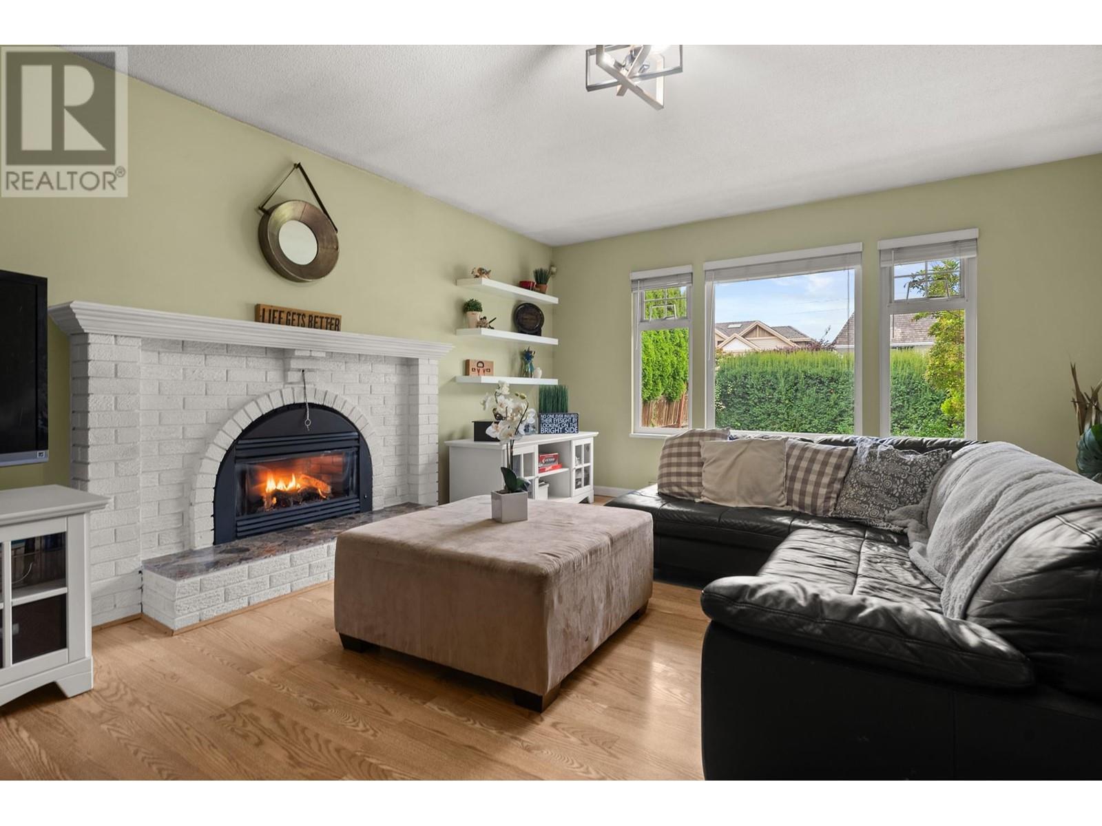 Listing Picture 20 of 38 : 5300 FRANCIS ROAD, Richmond / 烈治文 - 魯藝地產 Yvonne Lu Group - MLS Medallion Club Member