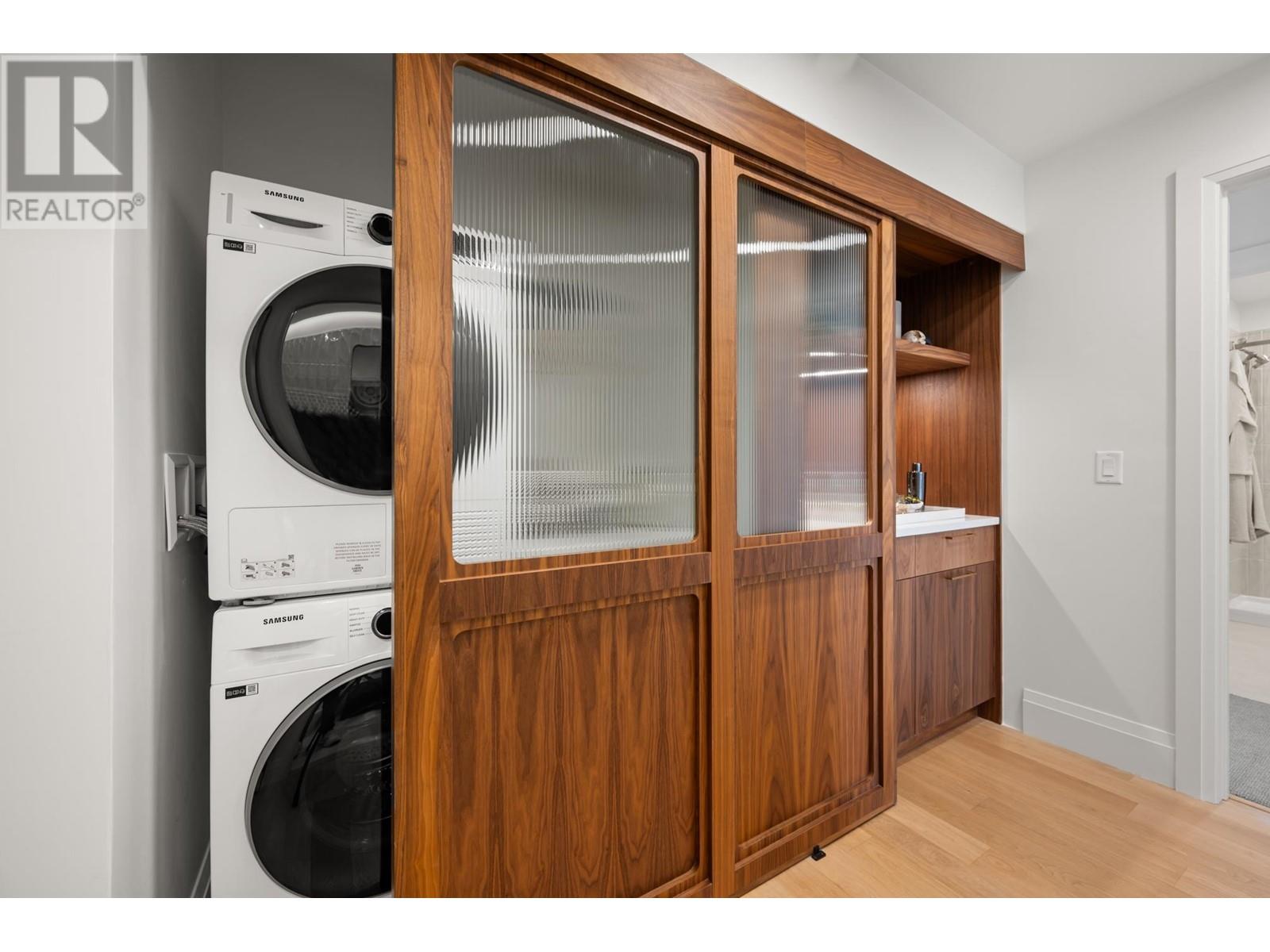 Listing Picture 18 of 32 : 213 2550 GARDEN DRIVE, Vancouver / 溫哥華 - 魯藝地產 Yvonne Lu Group - MLS Medallion Club Member