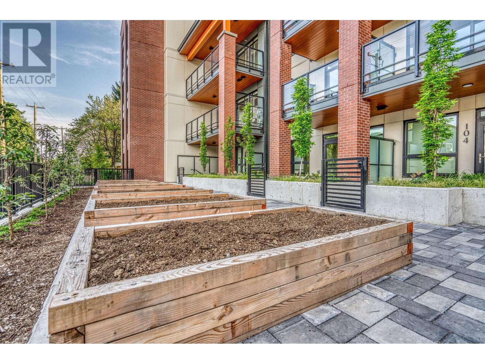 Listing Picture 30 of 32 : 213 2550 GARDEN DRIVE, Vancouver / 溫哥華 - 魯藝地產 Yvonne Lu Group - MLS Medallion Club Member