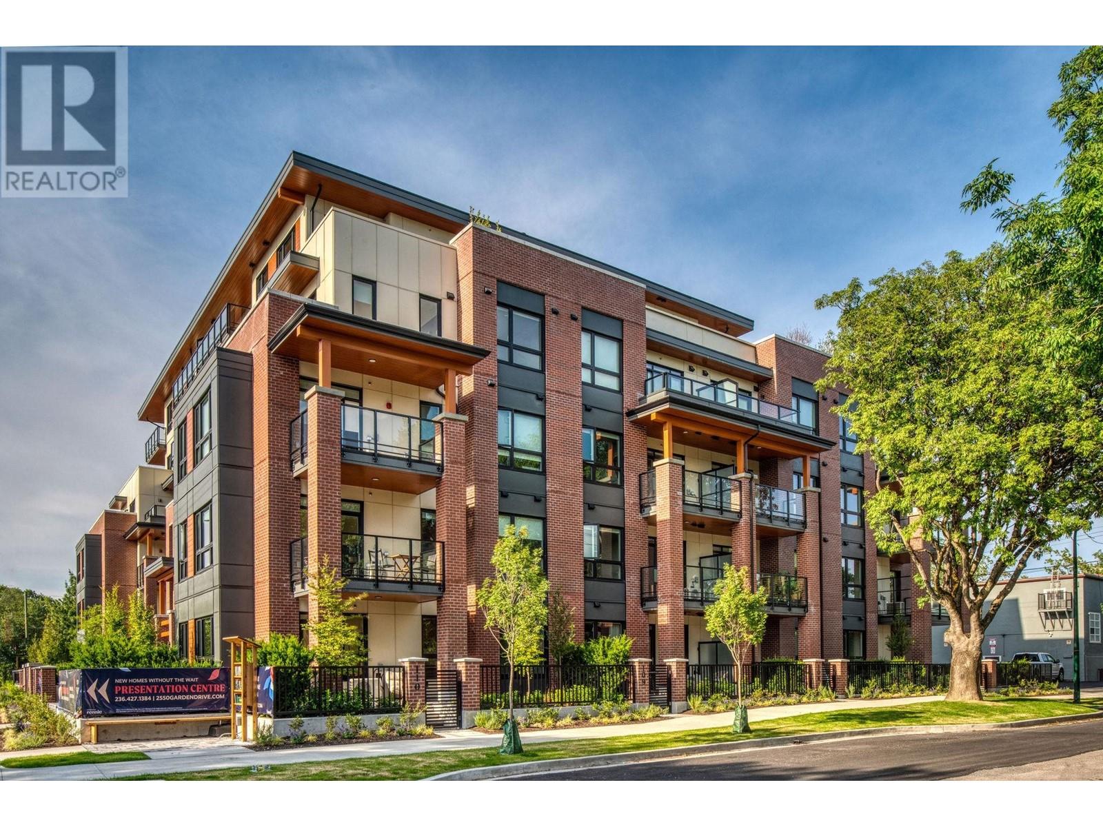 Listing Picture 32 of 32 : 213 2550 GARDEN DRIVE, Vancouver / 溫哥華 - 魯藝地產 Yvonne Lu Group - MLS Medallion Club Member