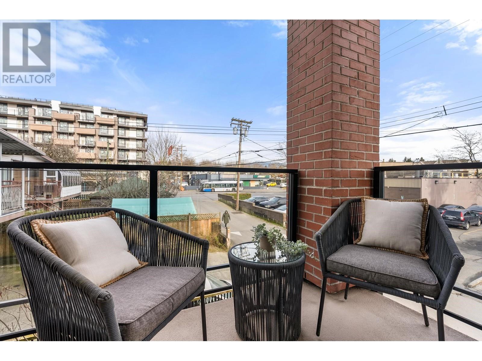 Listing Picture 9 of 32 : 213 2550 GARDEN DRIVE, Vancouver / 溫哥華 - 魯藝地產 Yvonne Lu Group - MLS Medallion Club Member