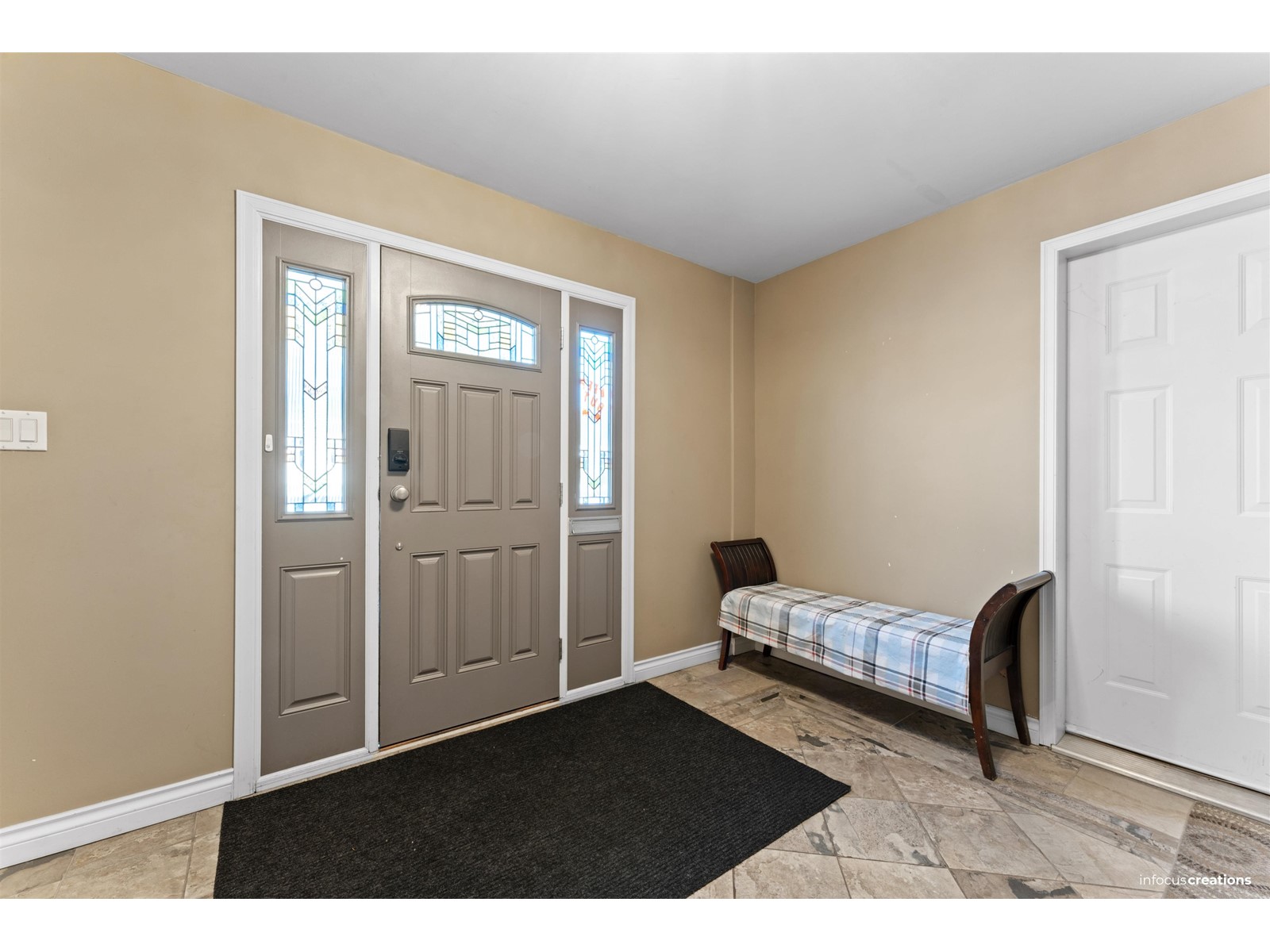 Property at 2091 PAULSON CRESCENT image 2