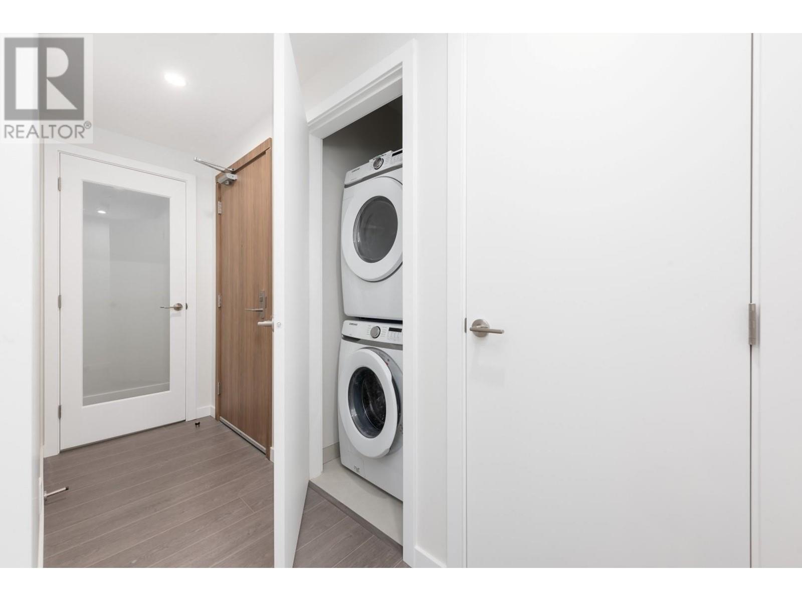 Listing Picture 15 of 39 : 2702 2108 GILMORE AVENUE, Burnaby / 本拿比 - 魯藝地產 Yvonne Lu Group - MLS Medallion Club Member