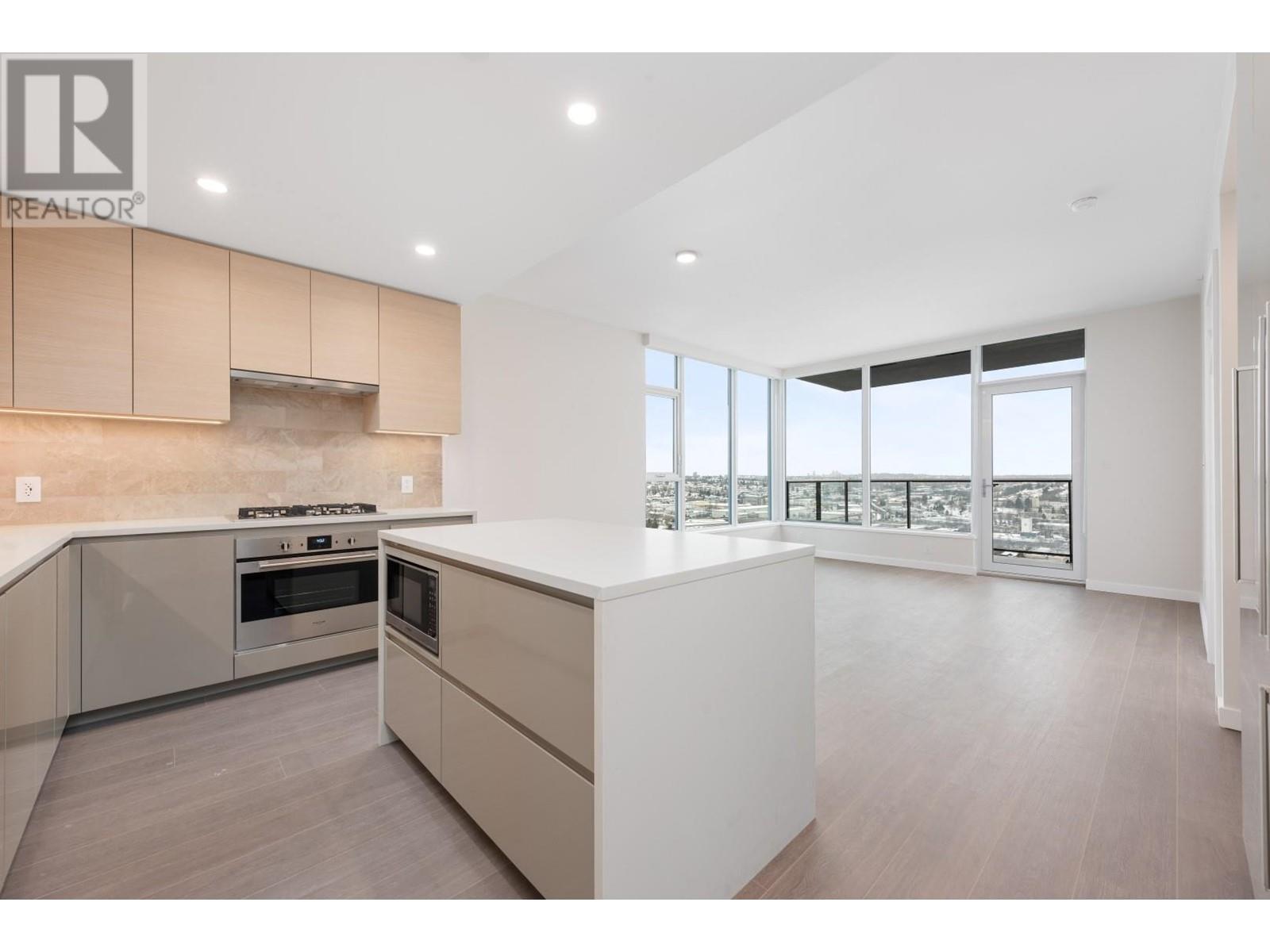 Listing Picture 4 of 39 : 2702 2108 GILMORE AVENUE, Burnaby / 本拿比 - 魯藝地產 Yvonne Lu Group - MLS Medallion Club Member