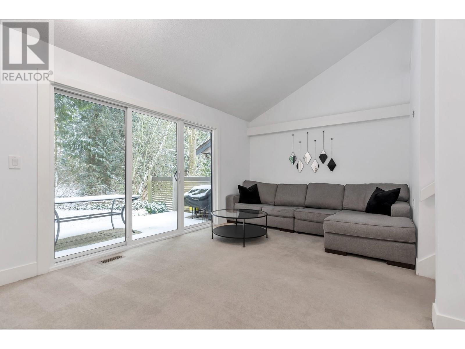 8577 Flowering Place, Burnaby, British Columbia  V5A 4B4 - Photo 16 - R2966027