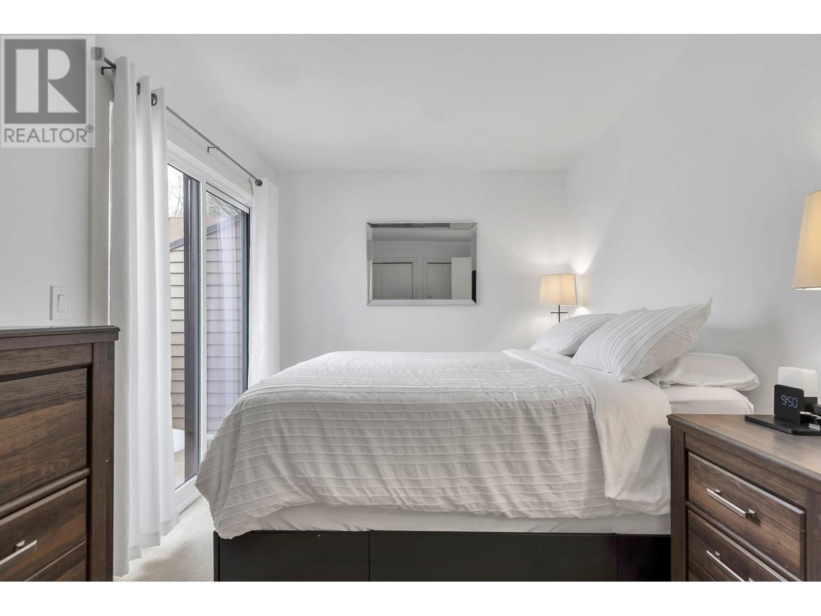 8577 Flowering Place, Burnaby, British Columbia  V5A 4B4 - Photo 22 - R2966027