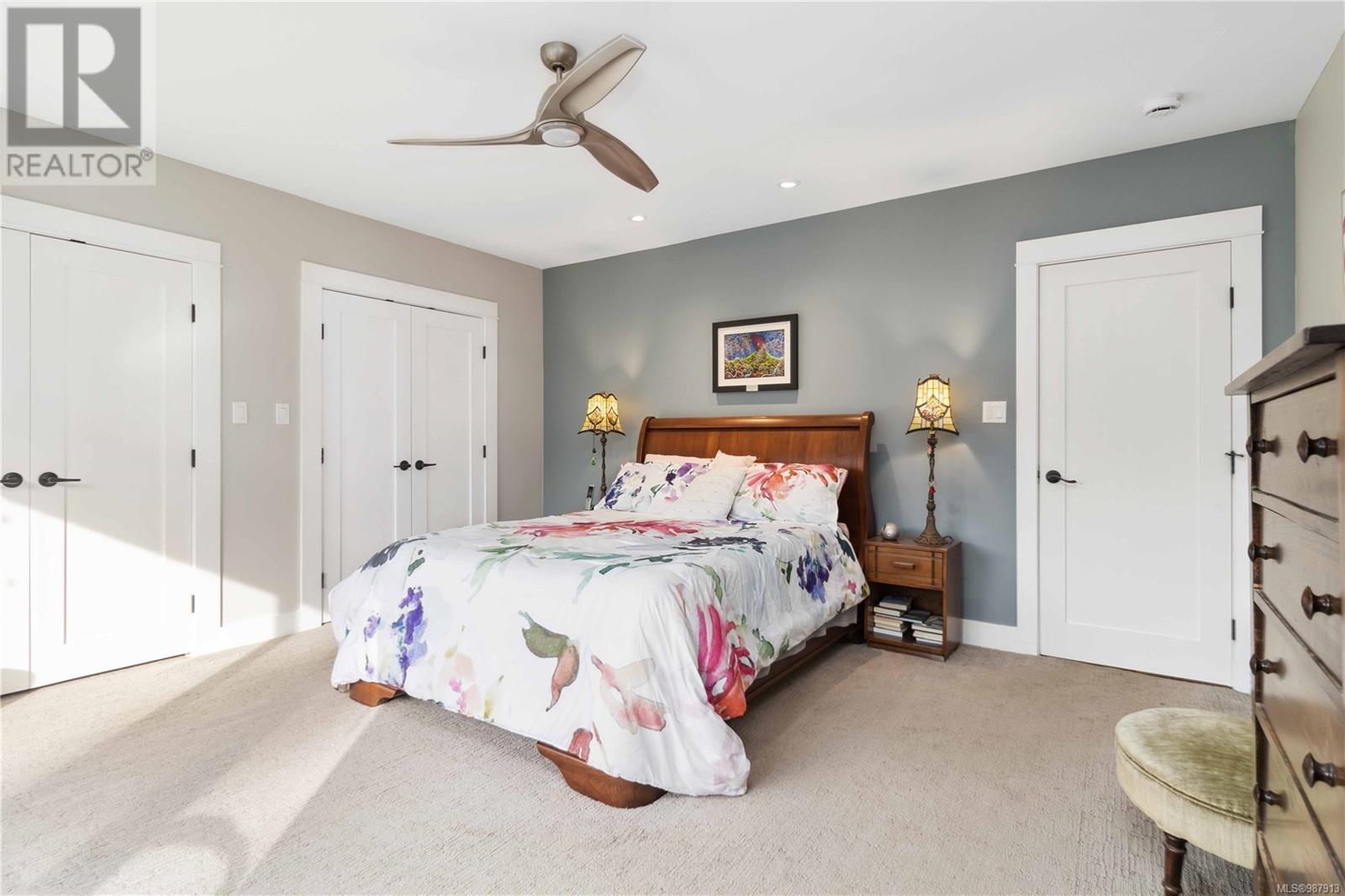 Property at 10 Phillion Pl image 1