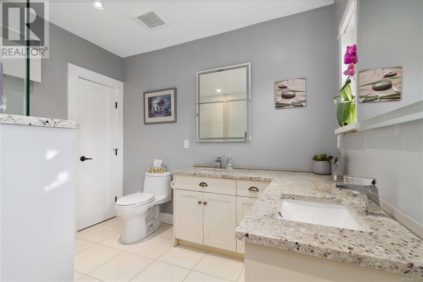 Property at 10 Phillion Pl image 4