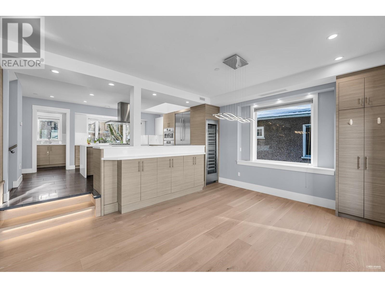 Listing Picture 9 of 37 : 3363 W 19TH AVENUE, Vancouver / 溫哥華 - 魯藝地產 Yvonne Lu Group - MLS Medallion Club Member