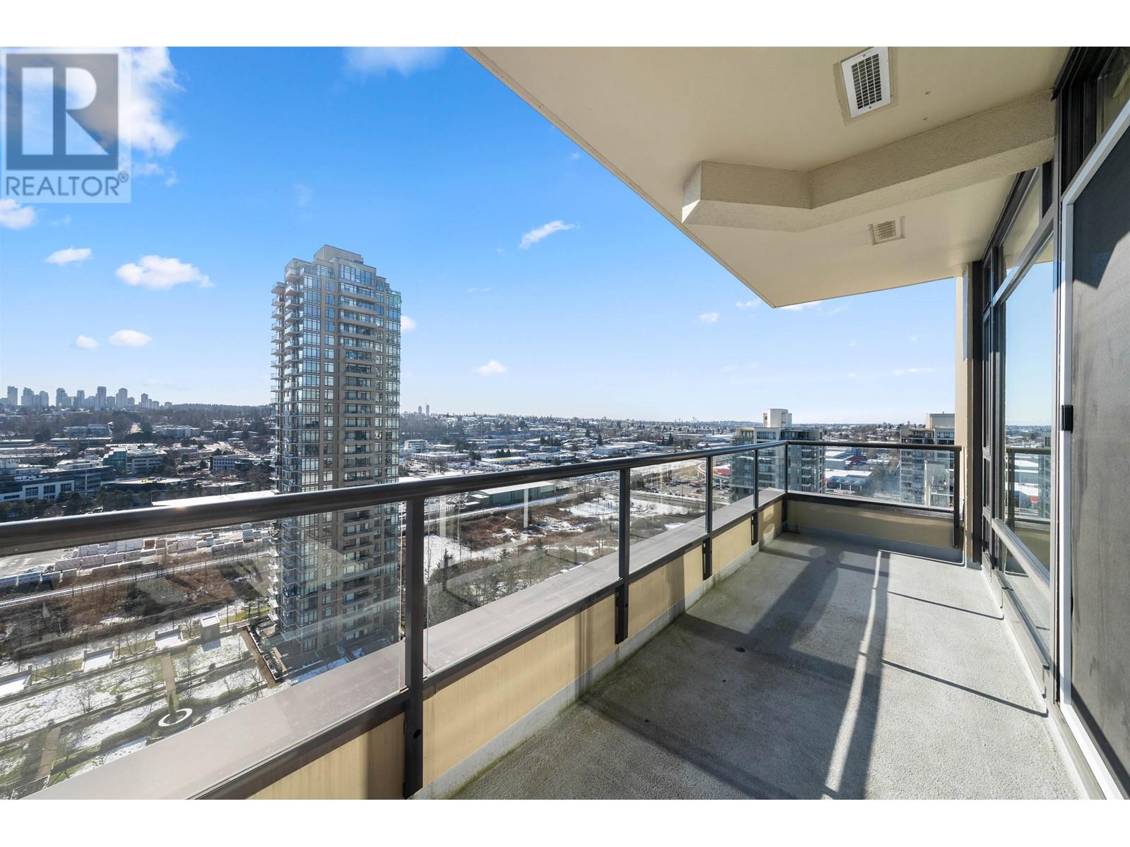 Listing Picture 25 of 40 : 2005 4250 DAWSON STREET, Burnaby / 本拿比 - 魯藝地產 Yvonne Lu Group - MLS Medallion Club Member