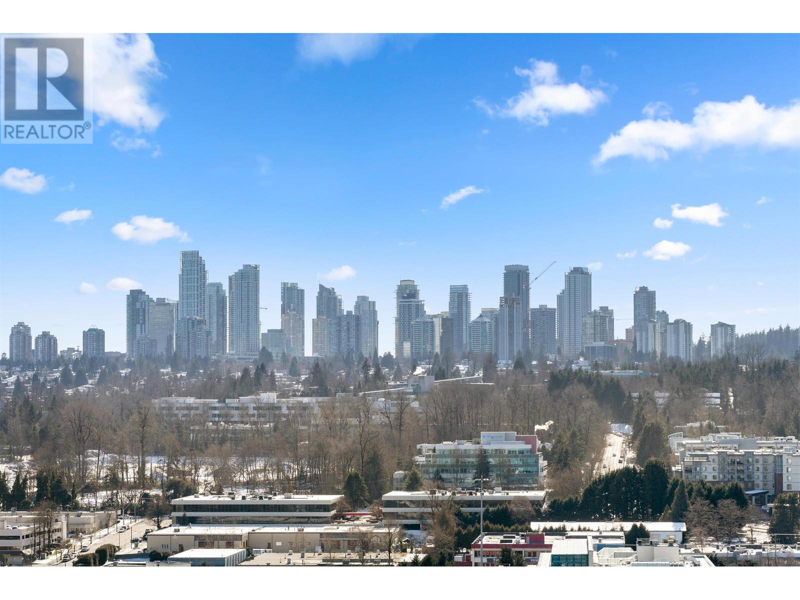 Listing Picture 18 of 40 : 2005 4250 DAWSON STREET, Burnaby / 本拿比 - 魯藝地產 Yvonne Lu Group - MLS Medallion Club Member