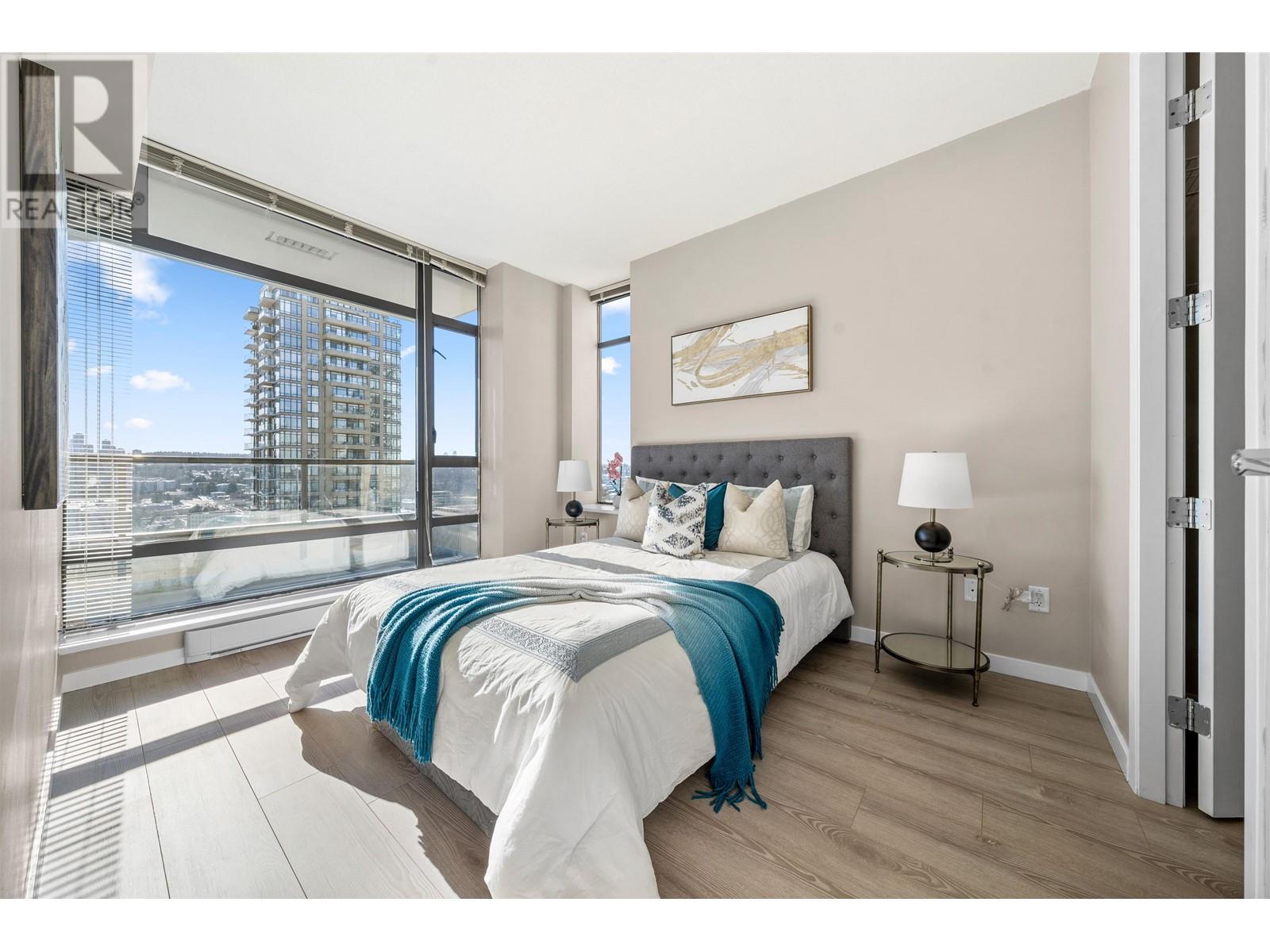 Listing Picture 16 of 40 : 2005 4250 DAWSON STREET, Burnaby / 本拿比 - 魯藝地產 Yvonne Lu Group - MLS Medallion Club Member
