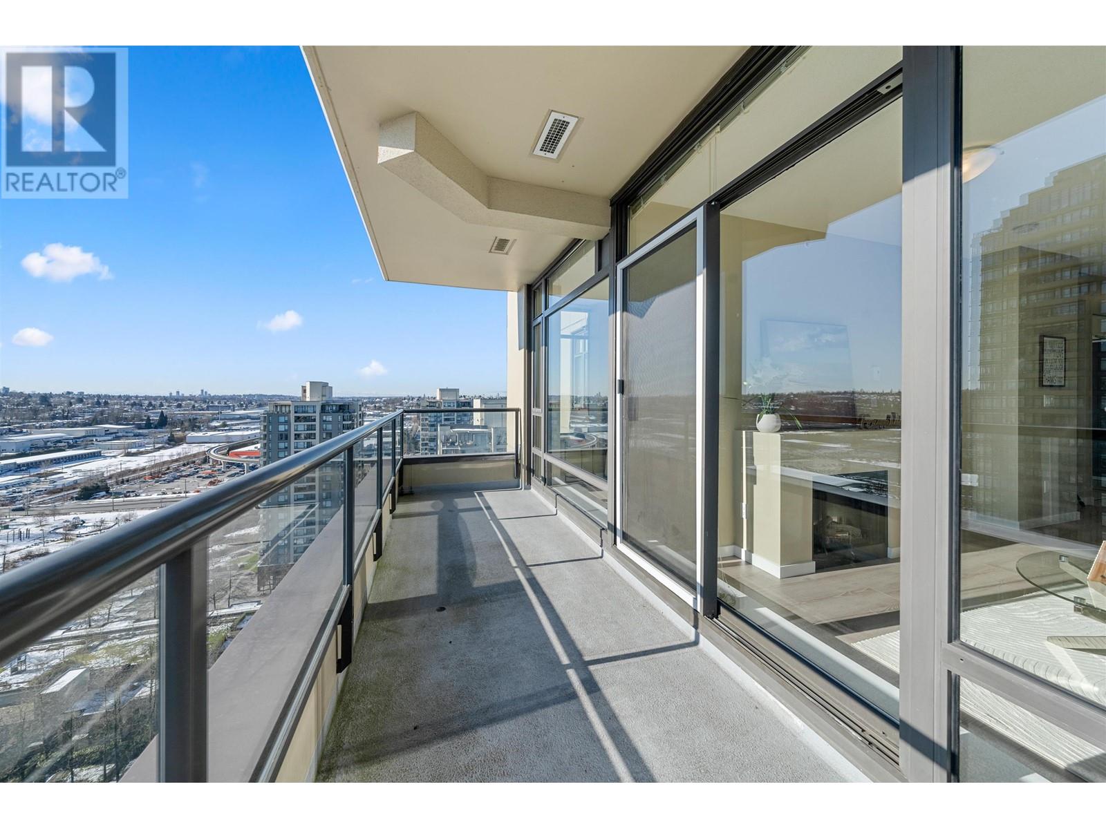 Listing Picture 29 of 40 : 2005 4250 DAWSON STREET, Burnaby / 本拿比 - 魯藝地產 Yvonne Lu Group - MLS Medallion Club Member
