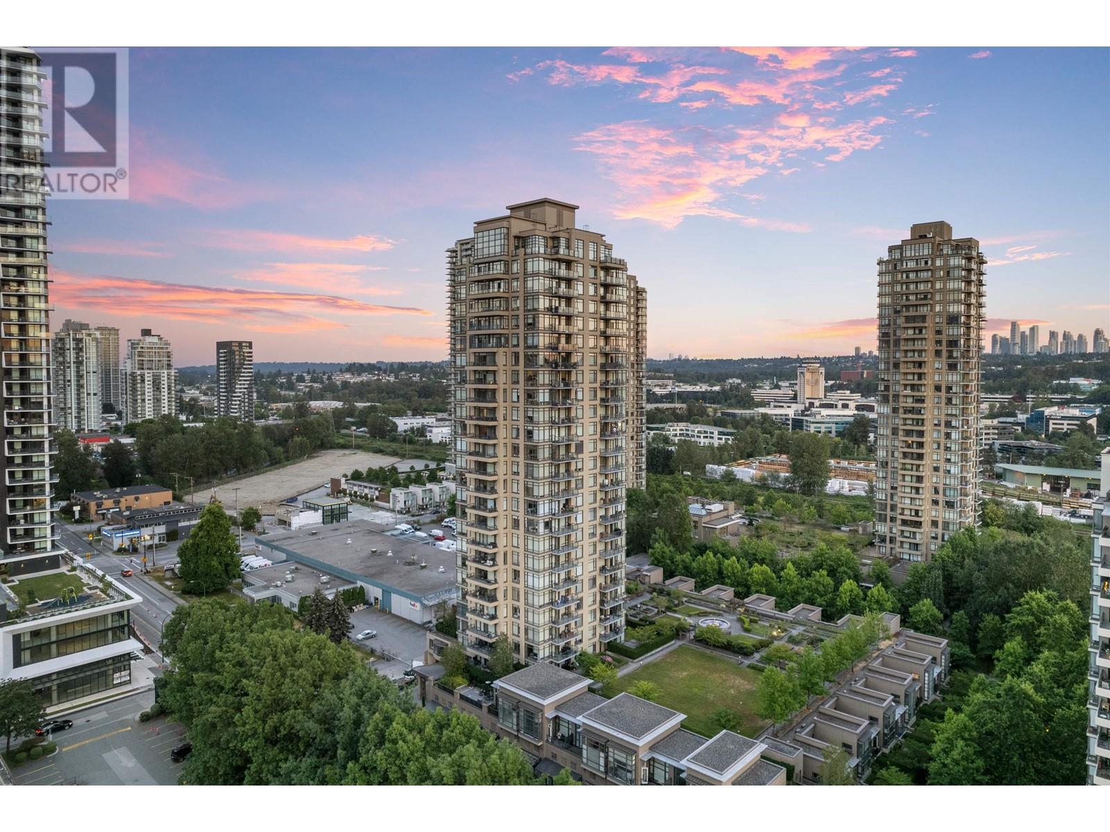 Listing Picture 37 of 40 : 2005 4250 DAWSON STREET, Burnaby / 本拿比 - 魯藝地產 Yvonne Lu Group - MLS Medallion Club Member