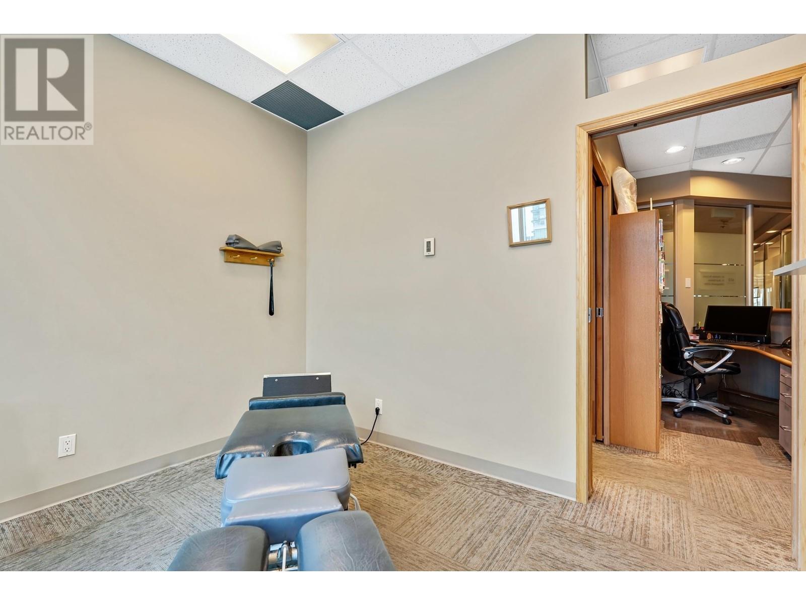Listing Picture 9 of 24 : 613 & 614 6081 NO. 3 ROAD, Richmond / 烈治文 - 魯藝地產 Yvonne Lu Group - MLS Medallion Club Member