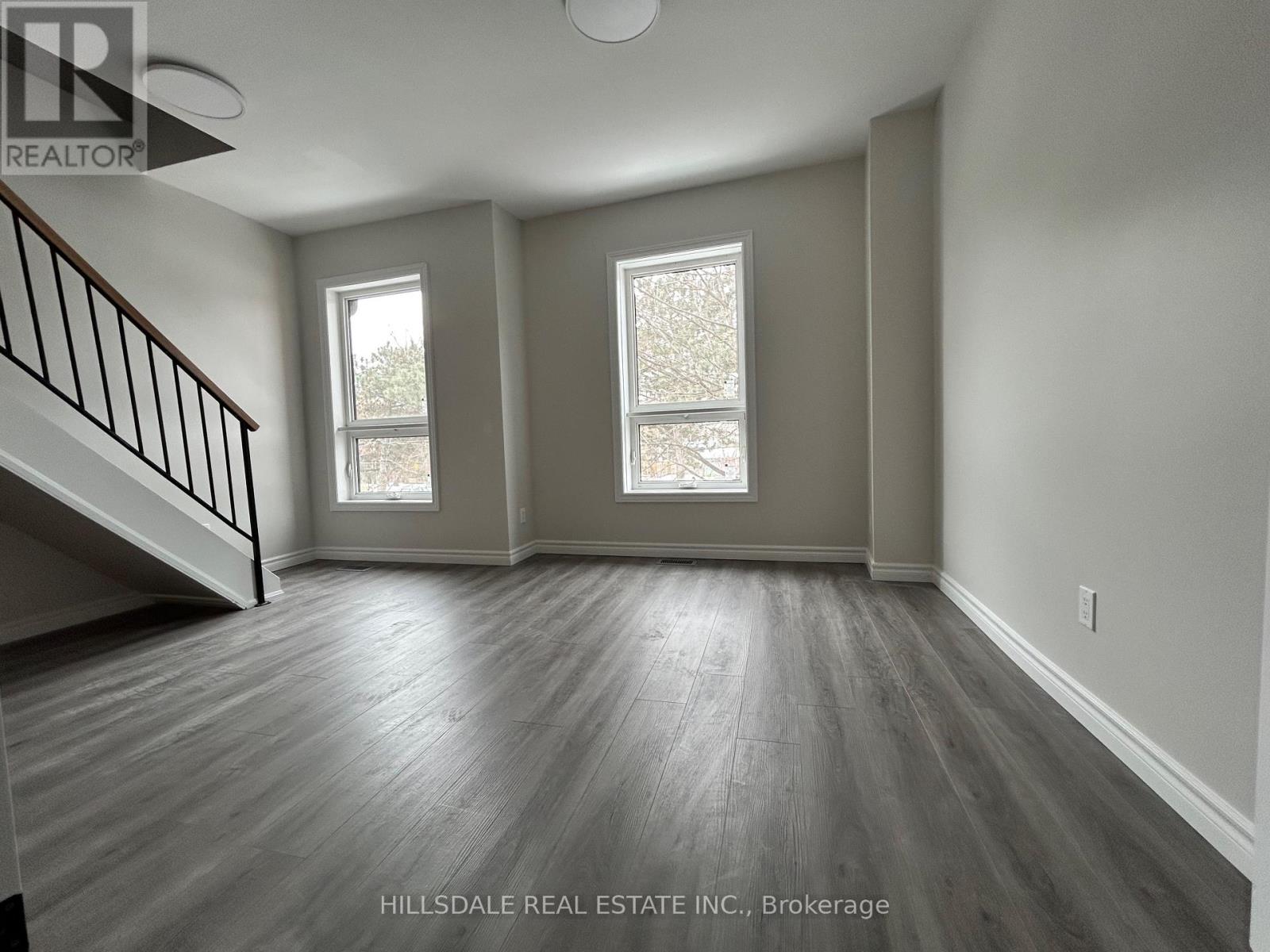 Upper - 687 Markham Street, Toronto, Ontario  M6G 2M2 - Photo 2 - C11951414