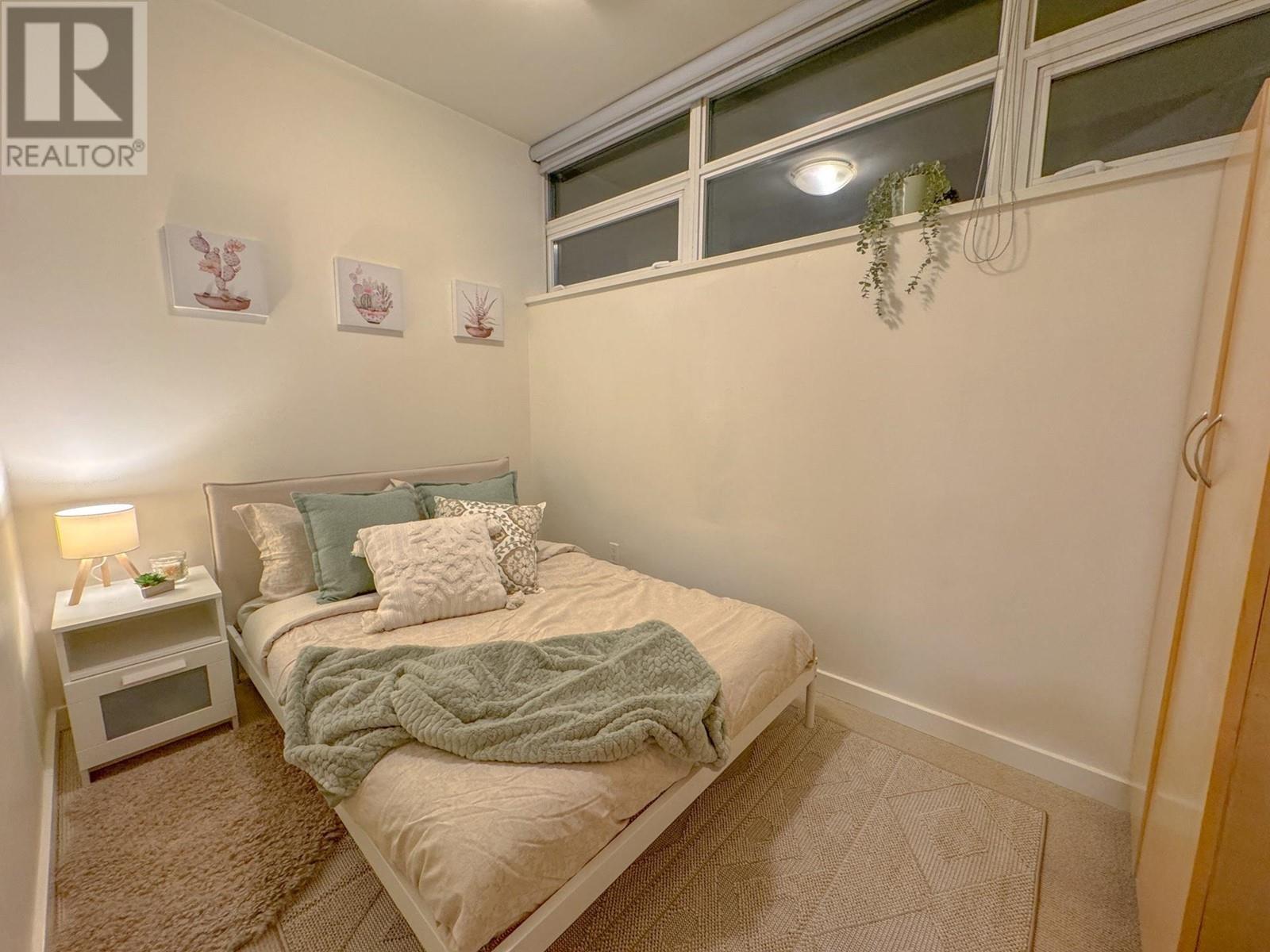 Listing Picture 15 of 29 : 206 2055 YUKON STREET, Vancouver / 溫哥華 - 魯藝地產 Yvonne Lu Group - MLS Medallion Club Member