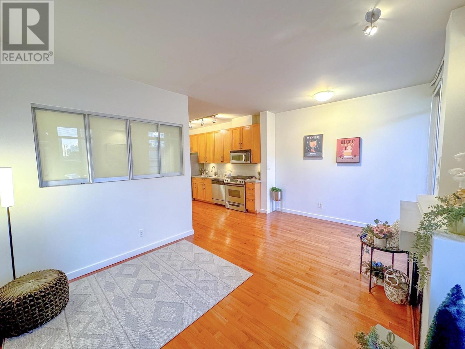 Listing Picture 9 of 29 : 206 2055 YUKON STREET, Vancouver / 溫哥華 - 魯藝地產 Yvonne Lu Group - MLS Medallion Club Member